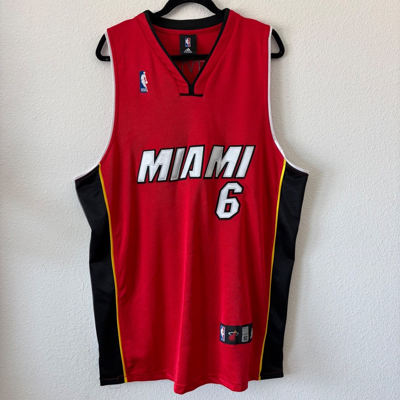 Adidas Miami Heat LeBron James Jersey Mens 52 XL Red NBA Swingman #6
