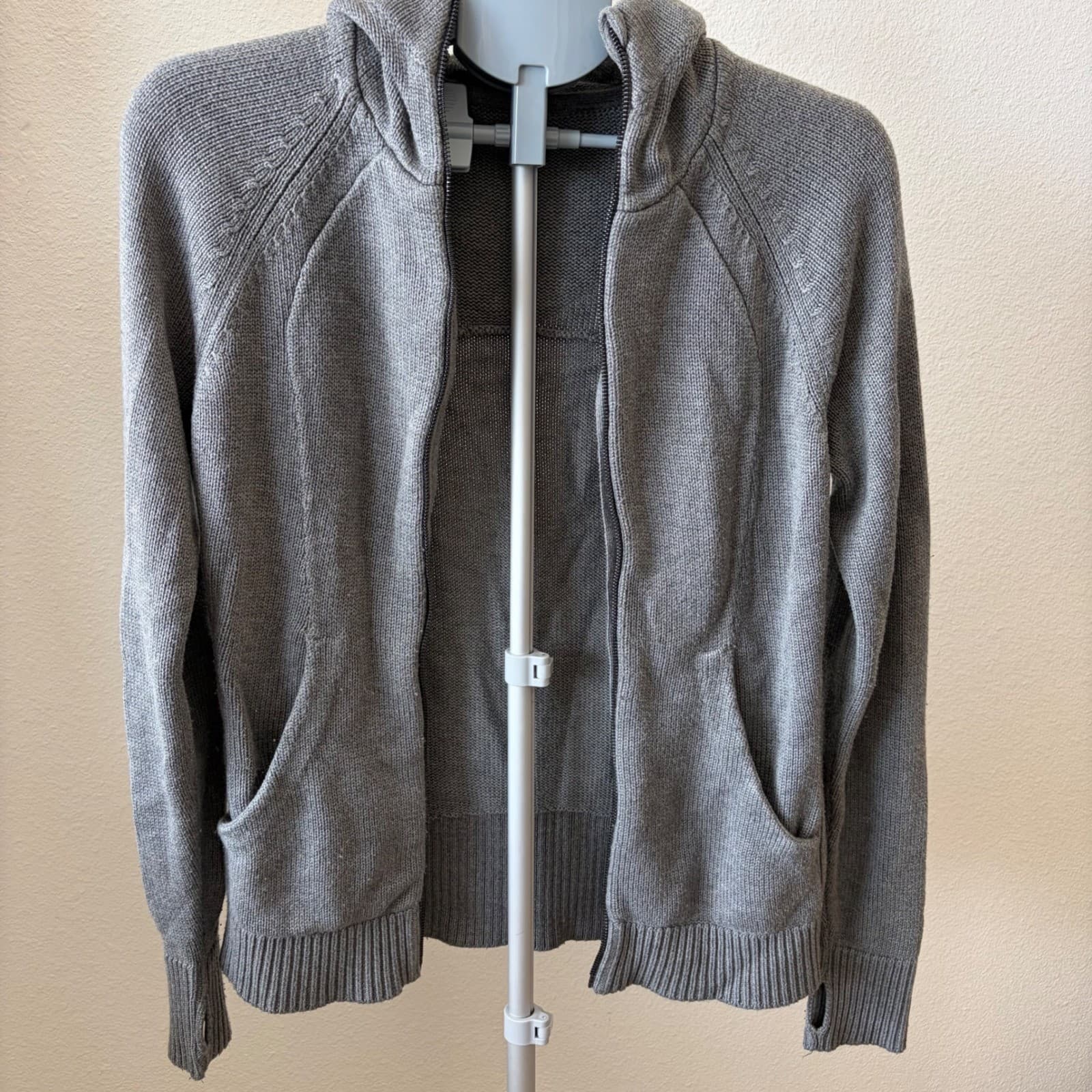 Lululemon Knit Hoodie Women Size 4 Gray Cashmere Blend Full Zip Thumbholes