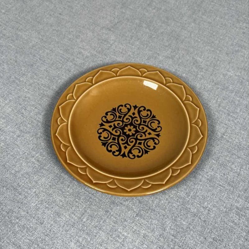 Seville Stoneware Oval Lotus Plate Japan Mustard Brown Pattern