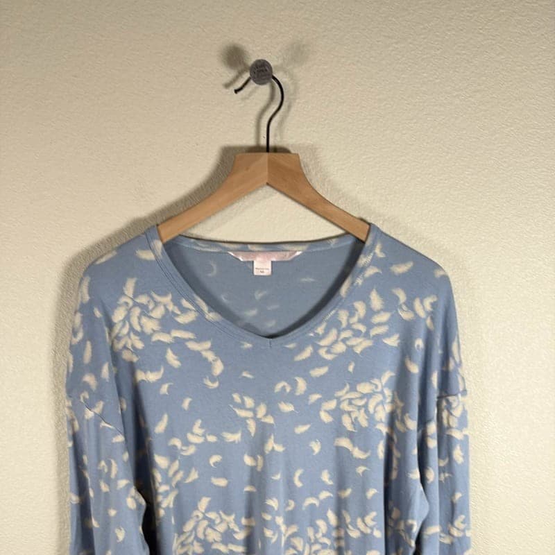 Victoria's Secret Blue Feather Print V-Neck Long Sleeve Sleepwear Women's XS