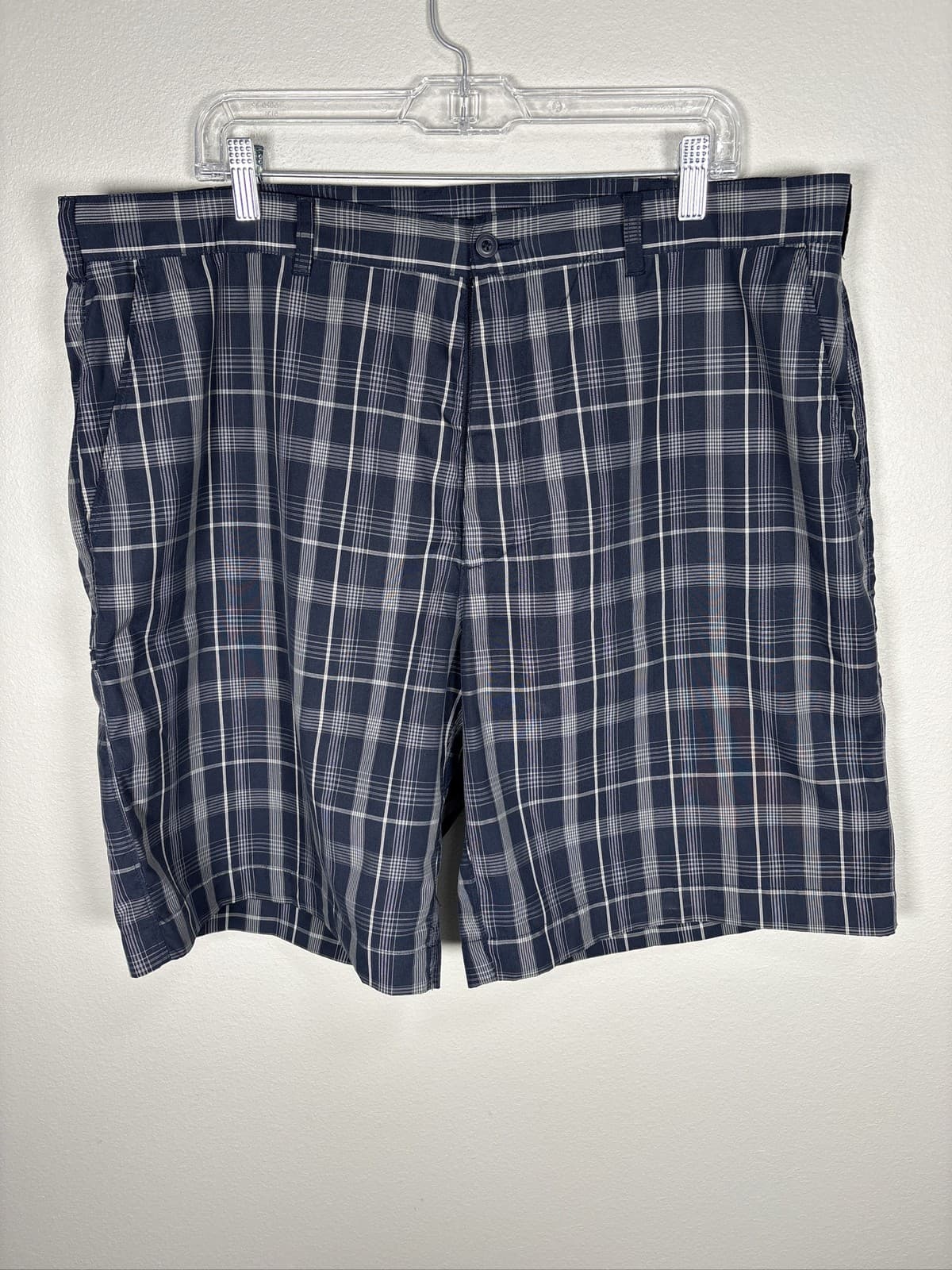 Champions Tour Men Golf Shorts 40 Navy Blue Plaid Performance Flat Front
