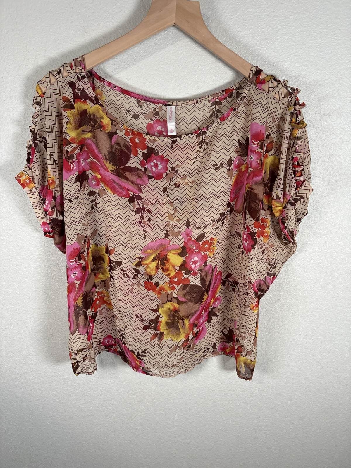 Xhilaration Womens M Multicolor Floral Chevron Sleeveless Blouse