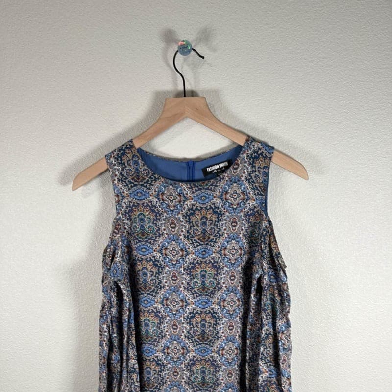 Fashion Union Women's Blue Paisley Cold Shoulder Long Sleeve Shift Dress XS 4