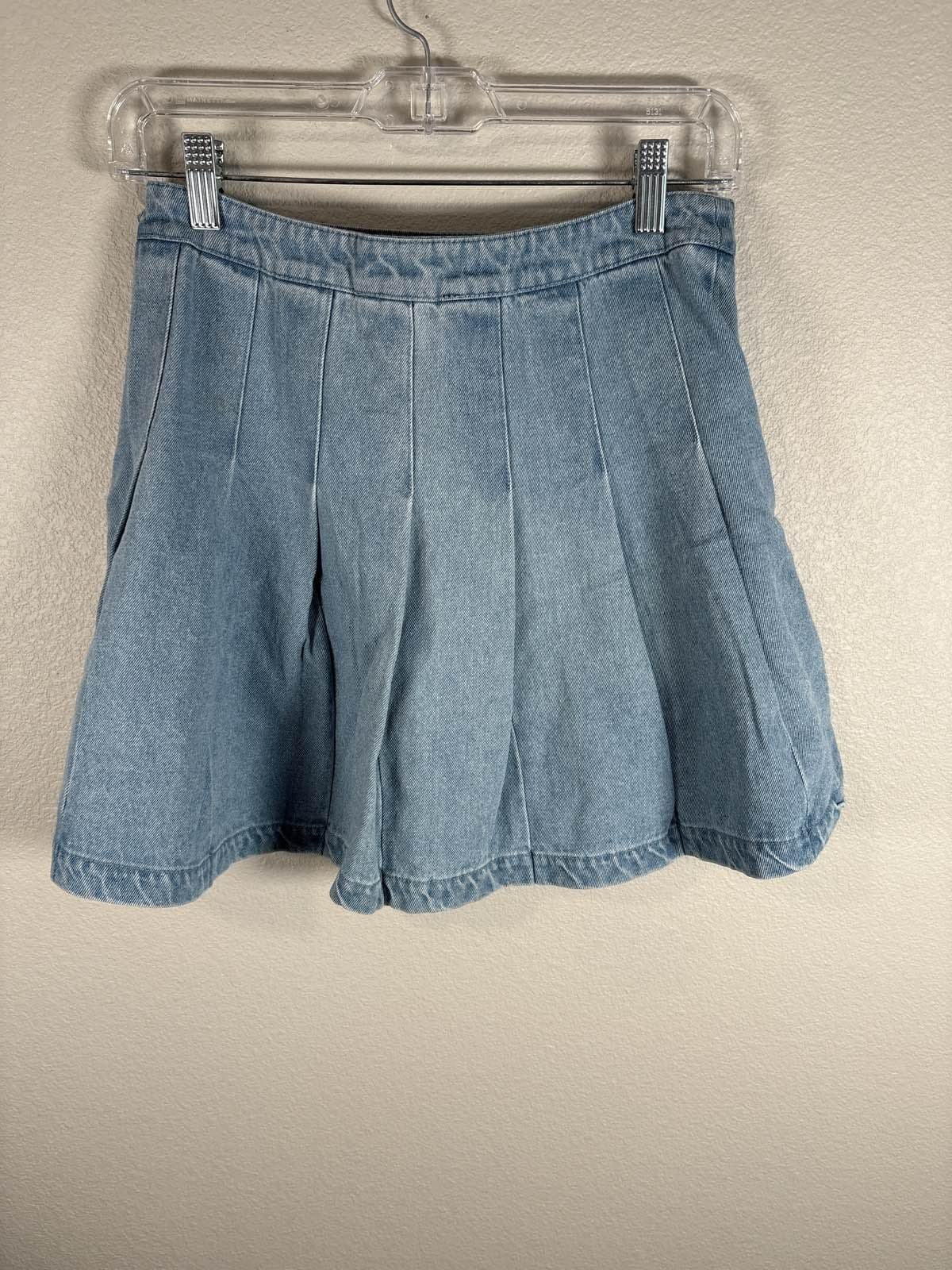 Forever 21 Women's Blue Denim Pleated Mini Skirt Y2K Aesthetic Size M