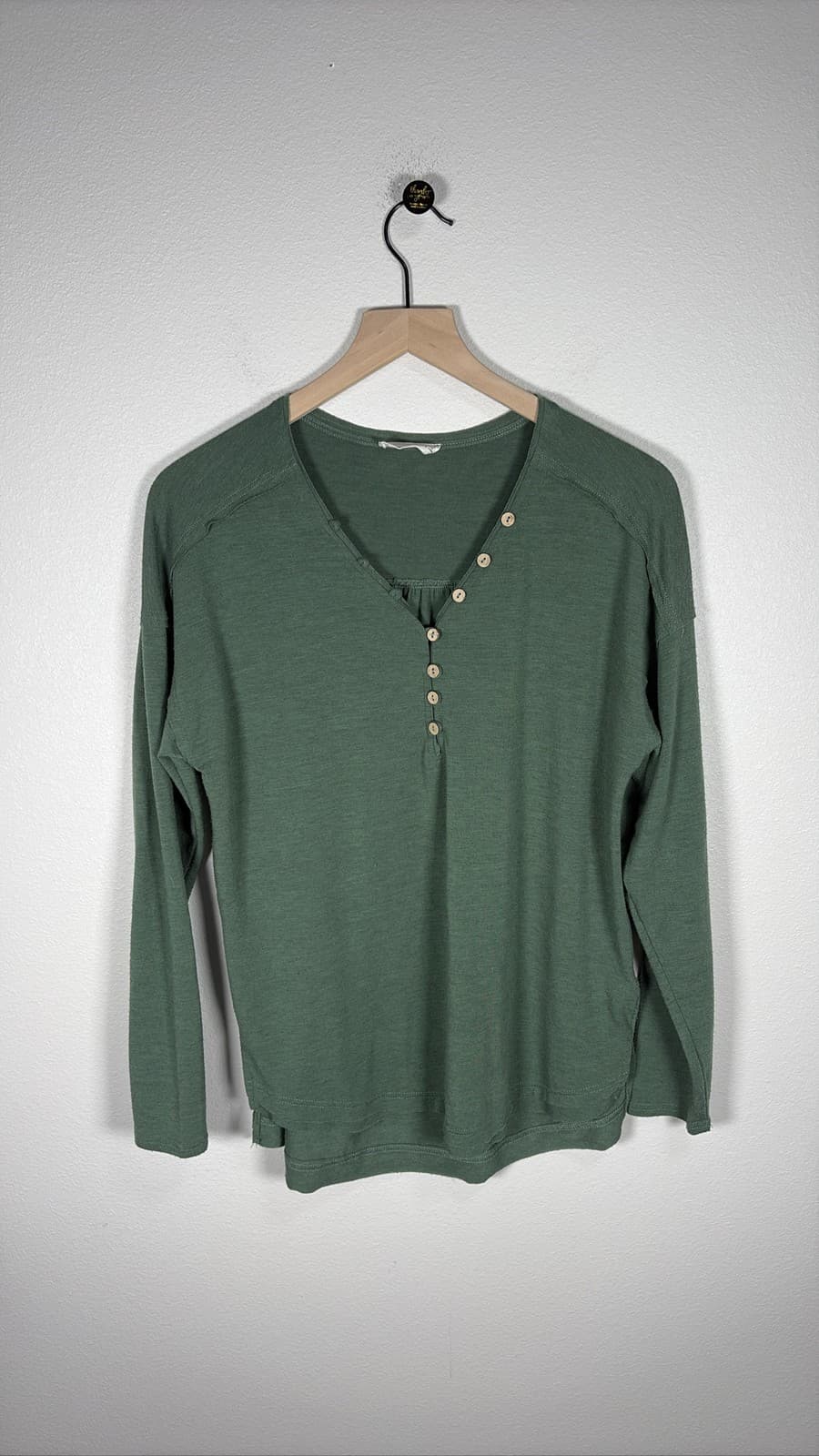 Women's New In S Green Slub Knit Henley V-Neck Long Sleeve Shirt Blouse
