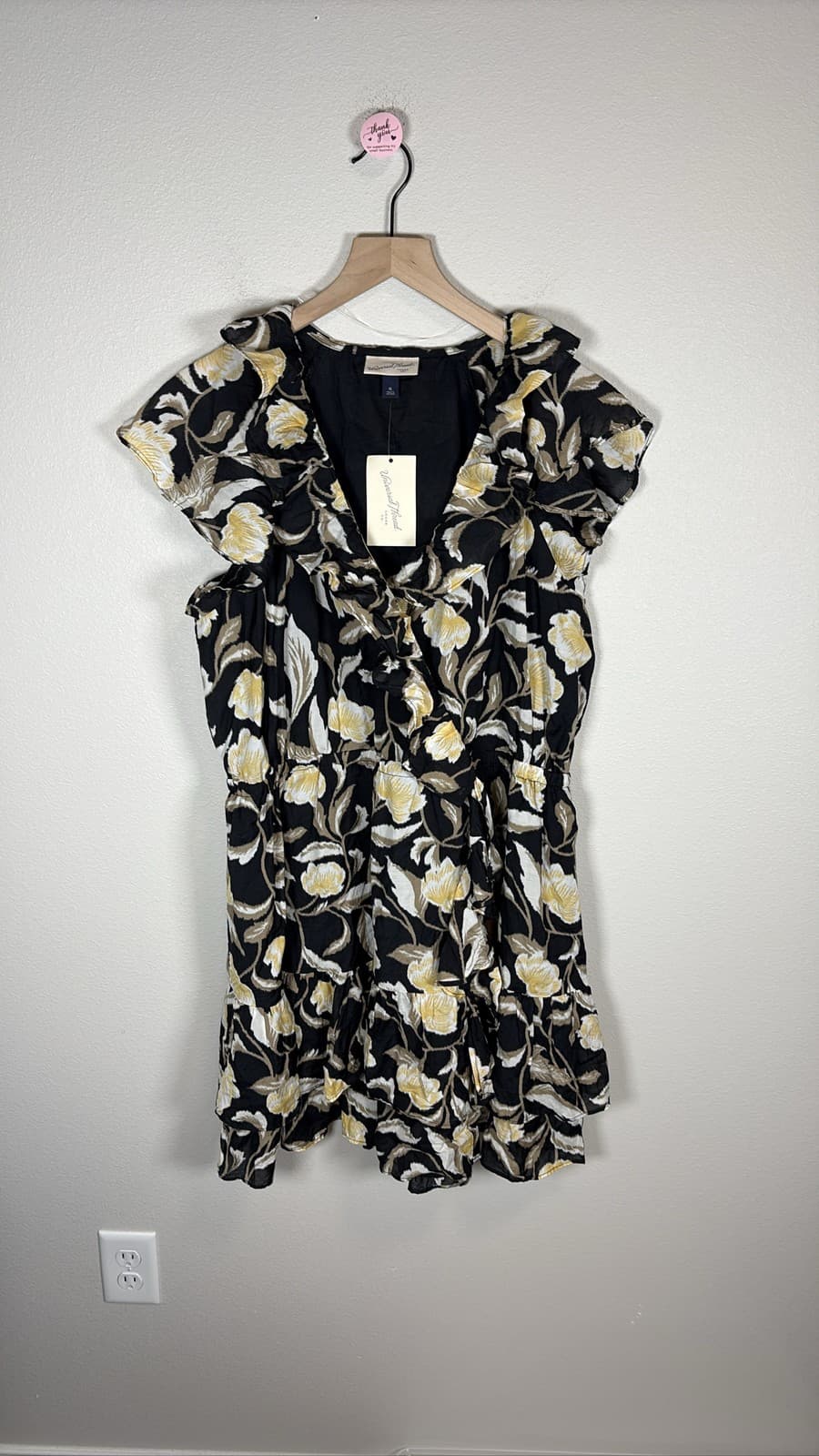 Universal Thread Women Black Yellow Floral Flutter Sleeve Ruffle Dress M