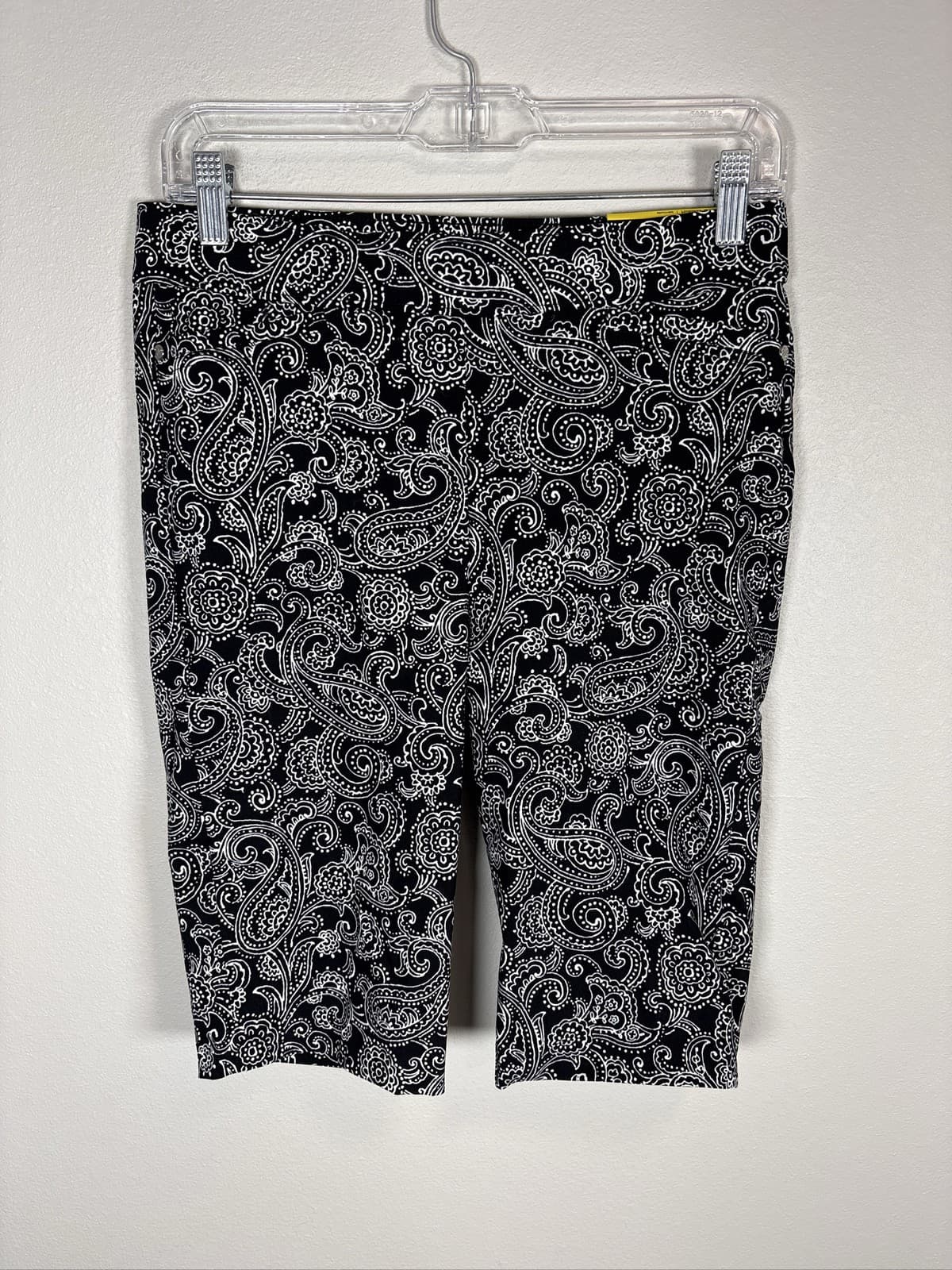 Rafaella Womens Comfort Bermuda Shorts Size 8 Black White Paisley