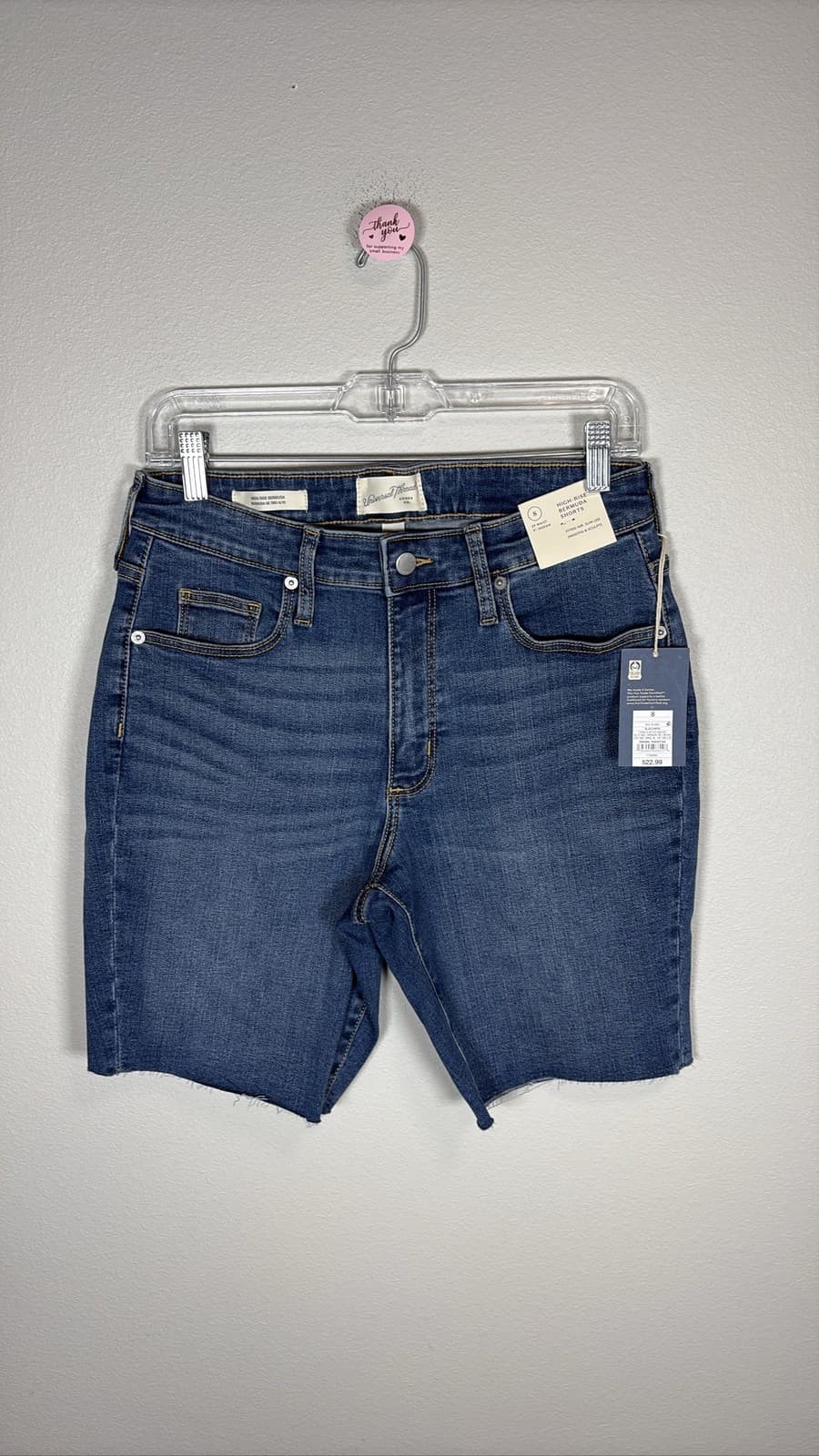 Universal Thread Womens Size 8 High Rise Bermuda Denim Shorts Raw Hem