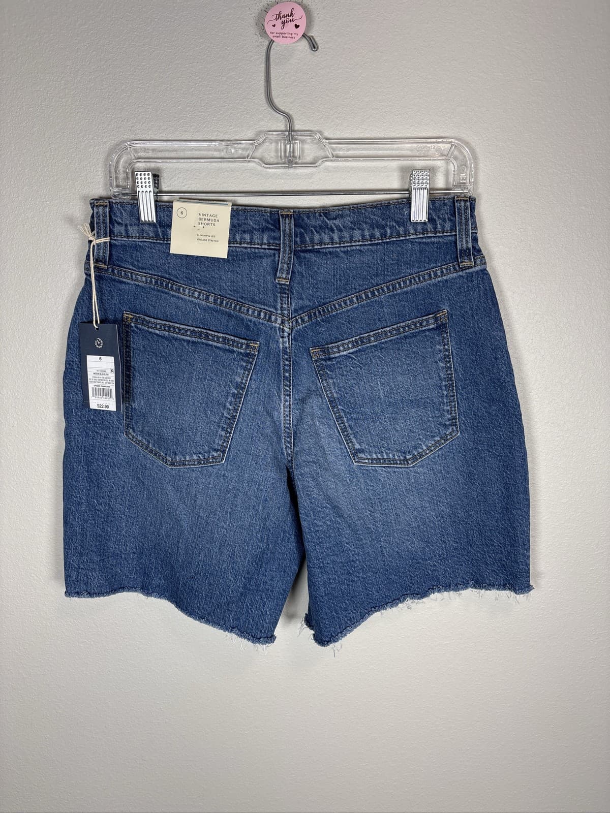 Universal Thread Womens Size 6 Denim Bermuda Shorts Raw Hem Blue Jean