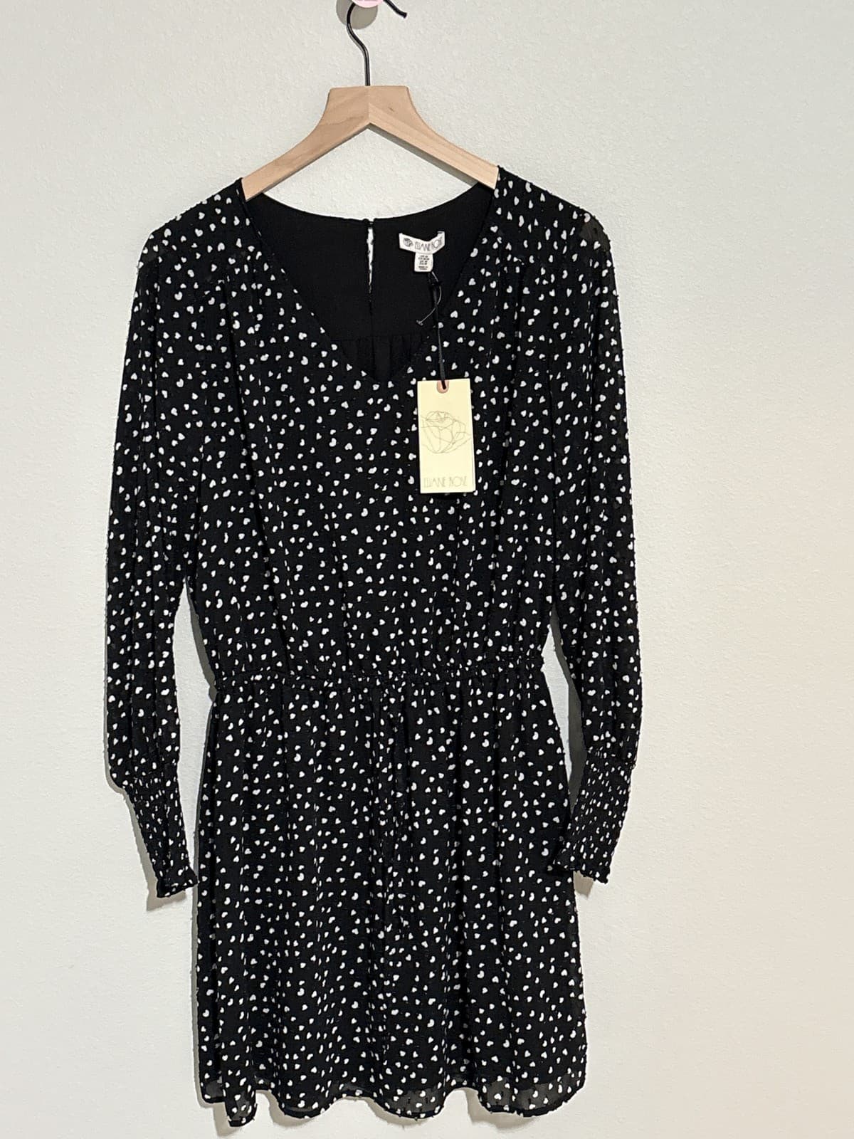 Eliane Rose Black Heart Print V-Neck Dress NWT M