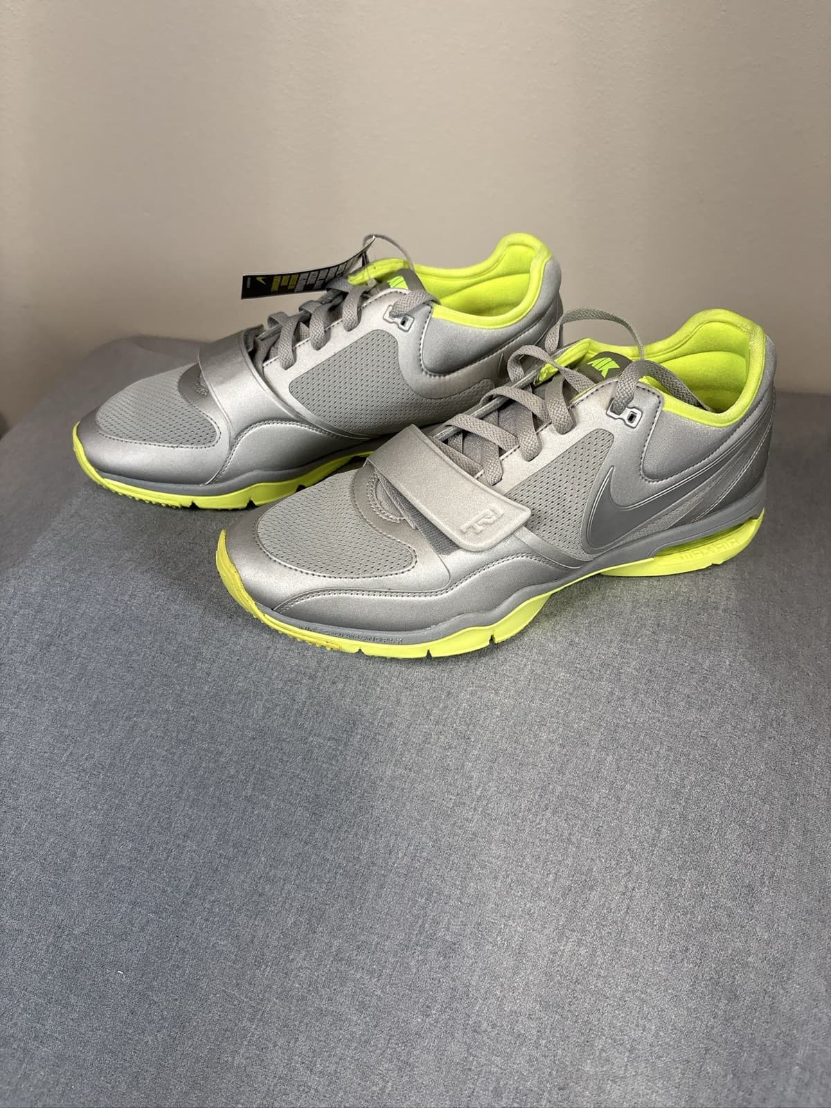 Nike WMNS Air Max Trainer One Silver Volt 407865-003 US 11.5