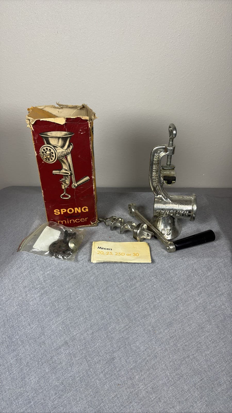 Spong National 20 Hand Operated Table Mounted Mincer Grinder with Packaging