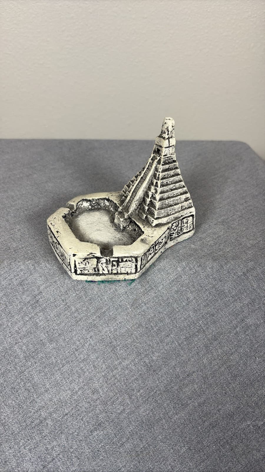 Chichen Itza Mayan Pyramid Stone Ashtray Mexico Souvenir Figurine Guatemala