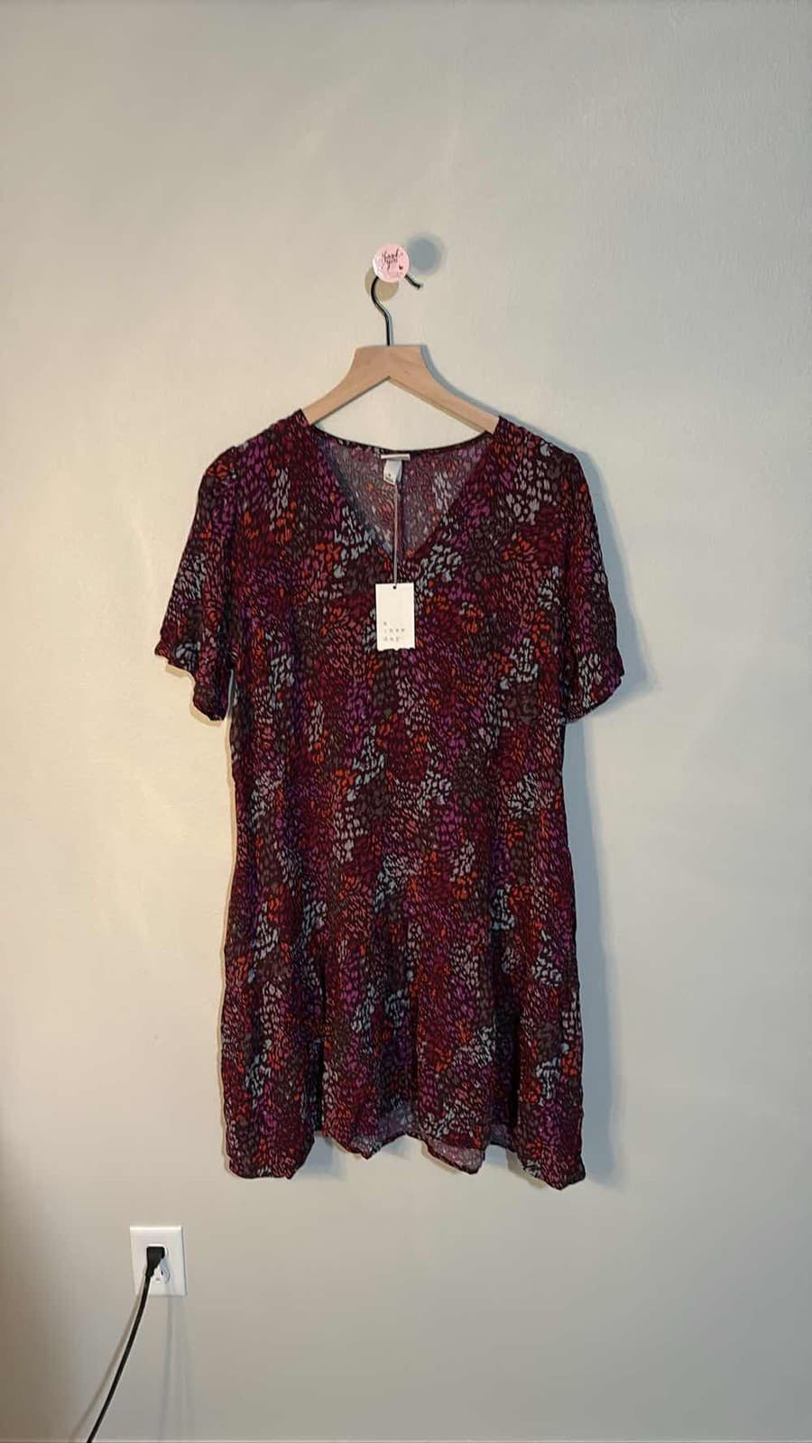 A New Day Dress M Purple Floral V-Neck Short Sleeve Ruffle Hem Shift Midi