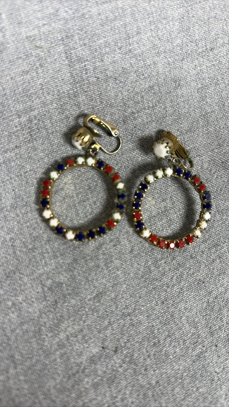Vintage Patriotic Red White Blue Rhinestone Hoop Clip On Earrings Gold Tone