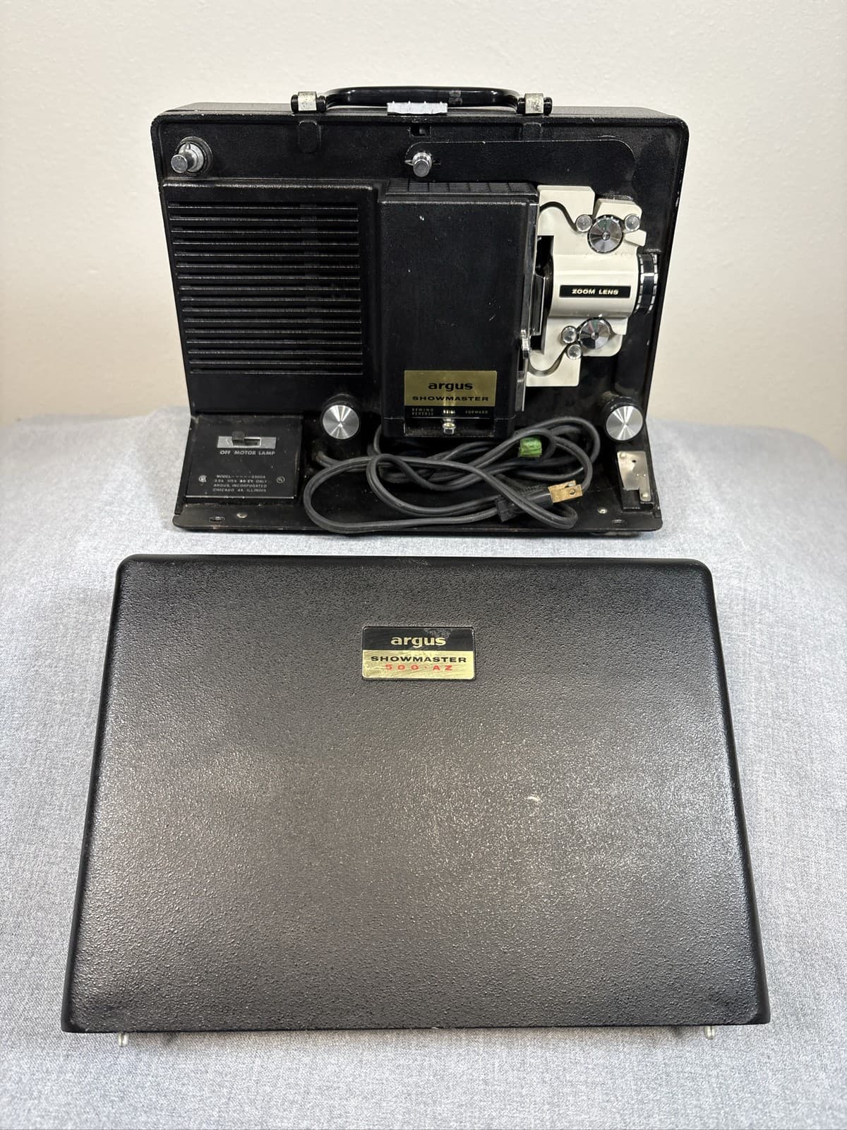 Argus Showmaster 500 AZ 8mm Film Projector w/ Case