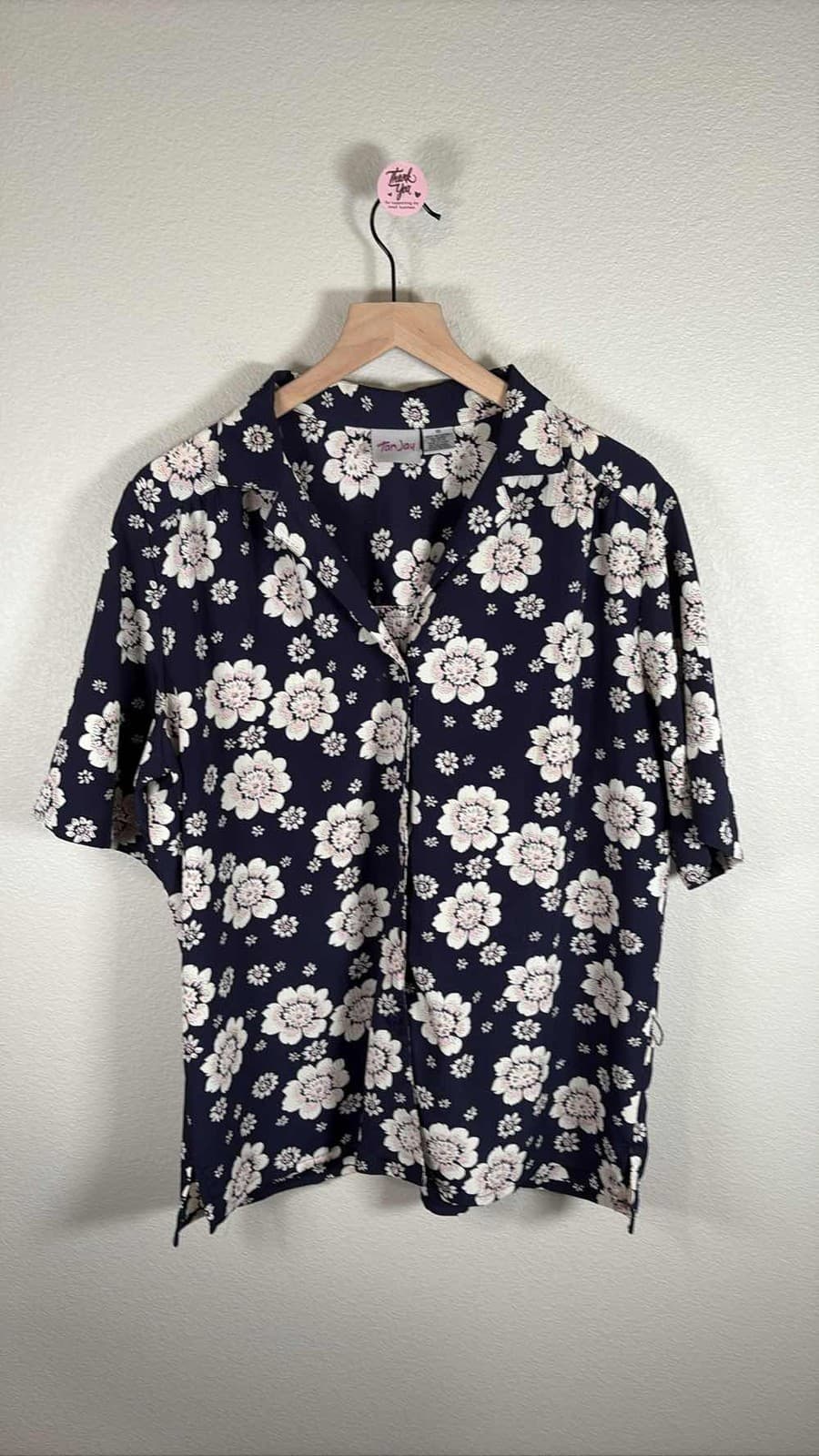 Tan Jay Navy Blue Floral Button Up Short Sleeve Collared Blouse Top 16