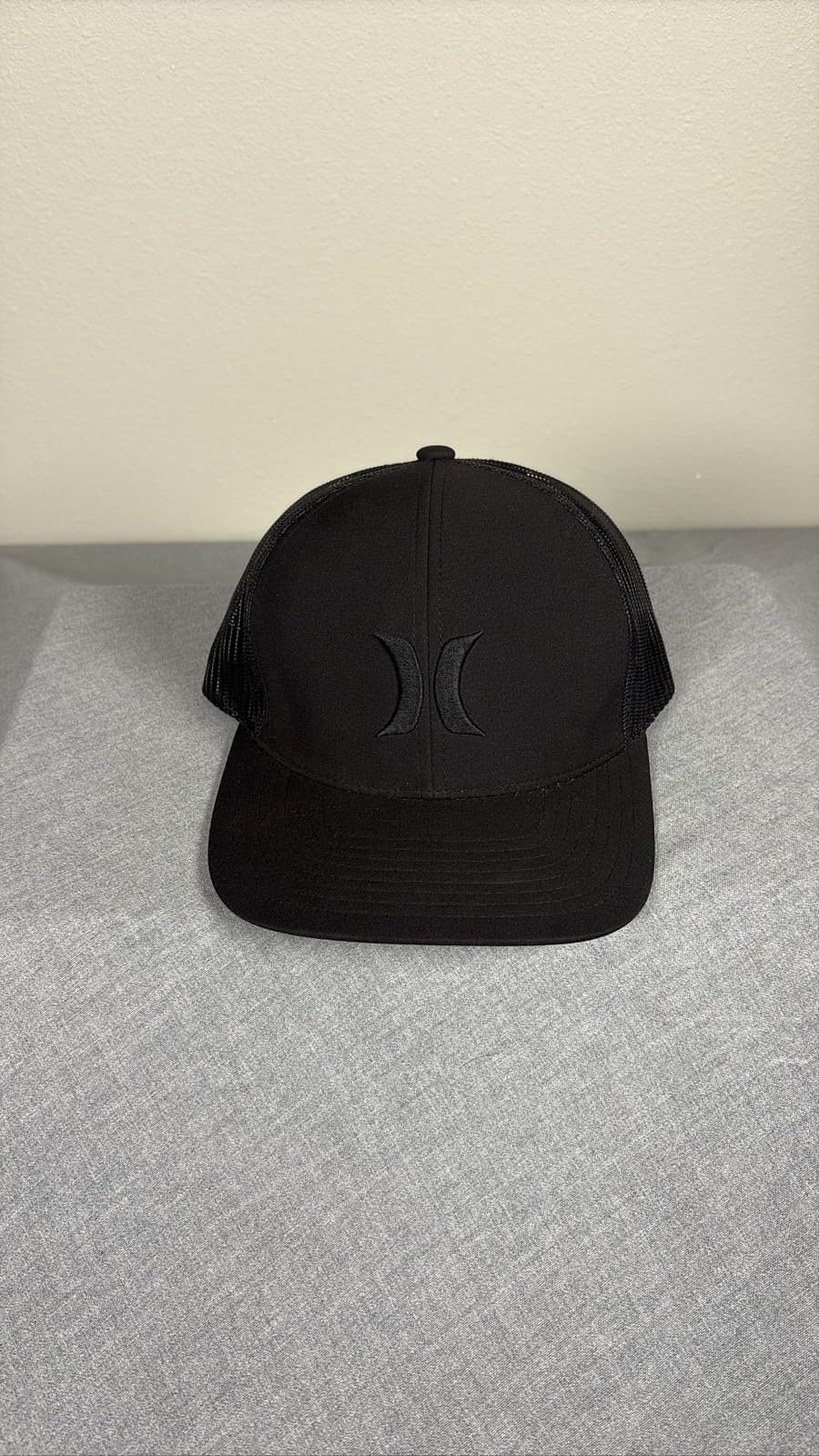 Hurley Black Icon Solid Flat Trucker Hat Mens Mesh Snapback Cap