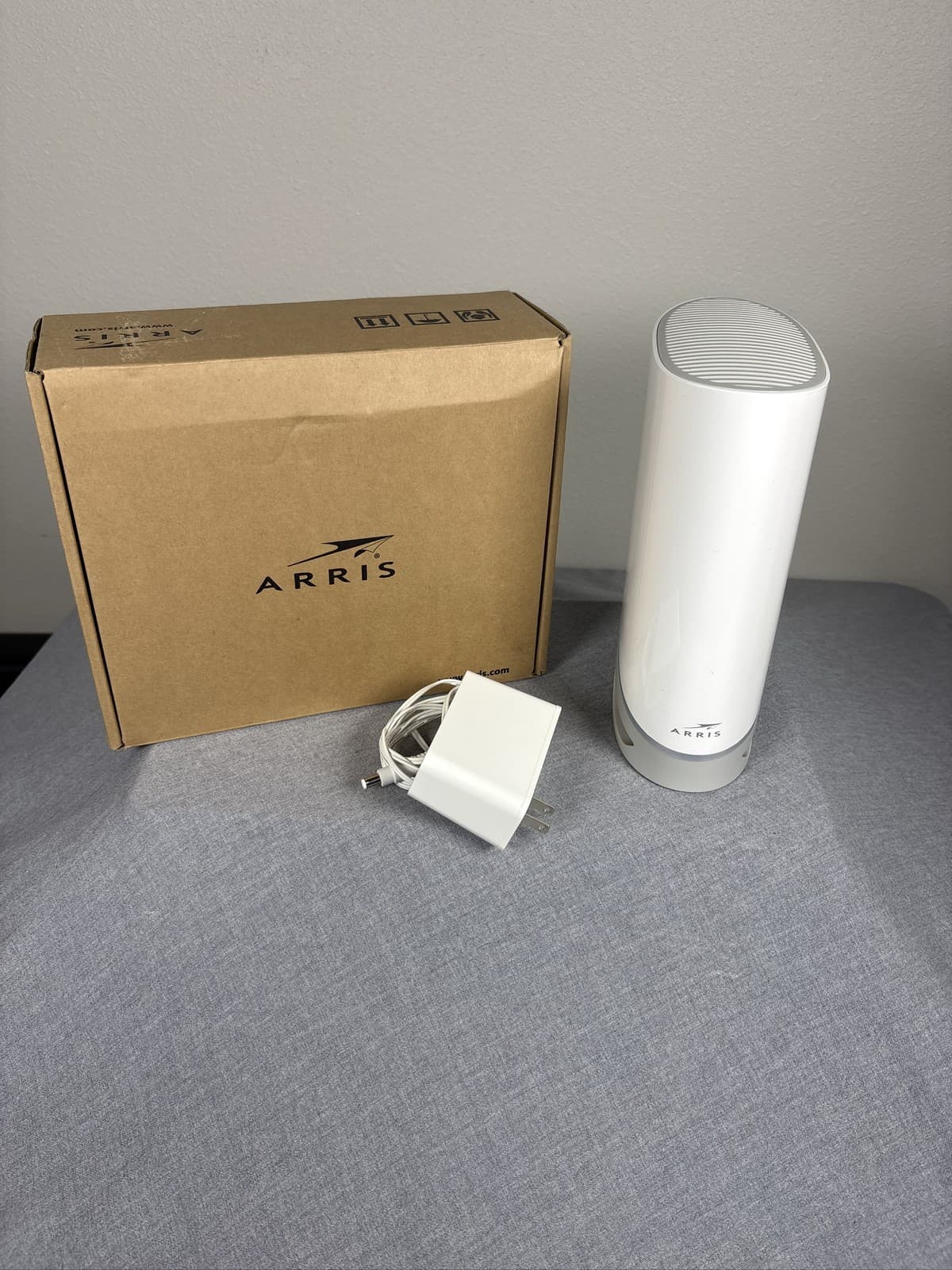 ARRIS DG9450 Wi-Fi Gateway Dual-Band Cable Modem Router