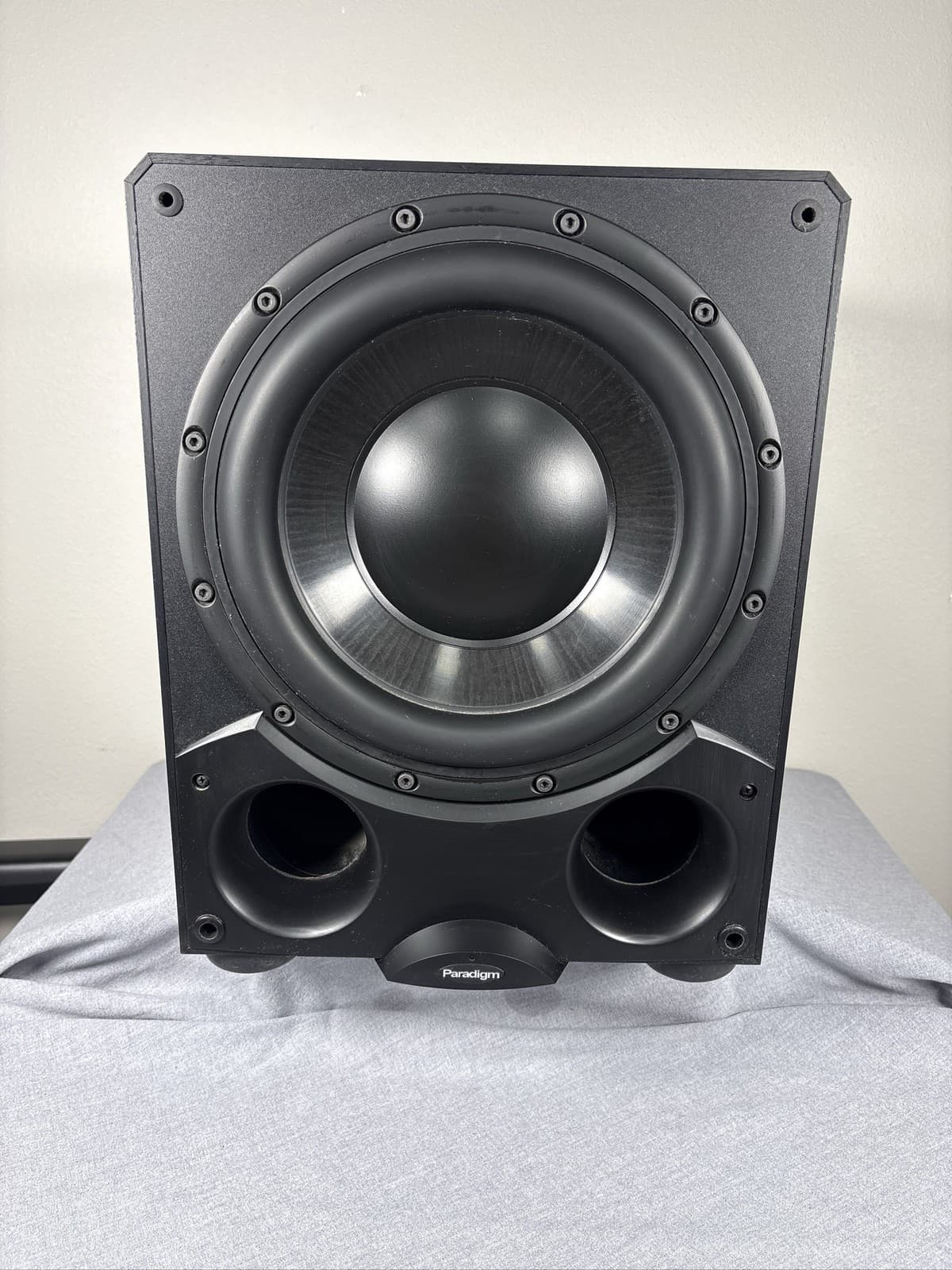 Paradigm DSP-3200 Discrete Output High-Current Powered Subwoofer