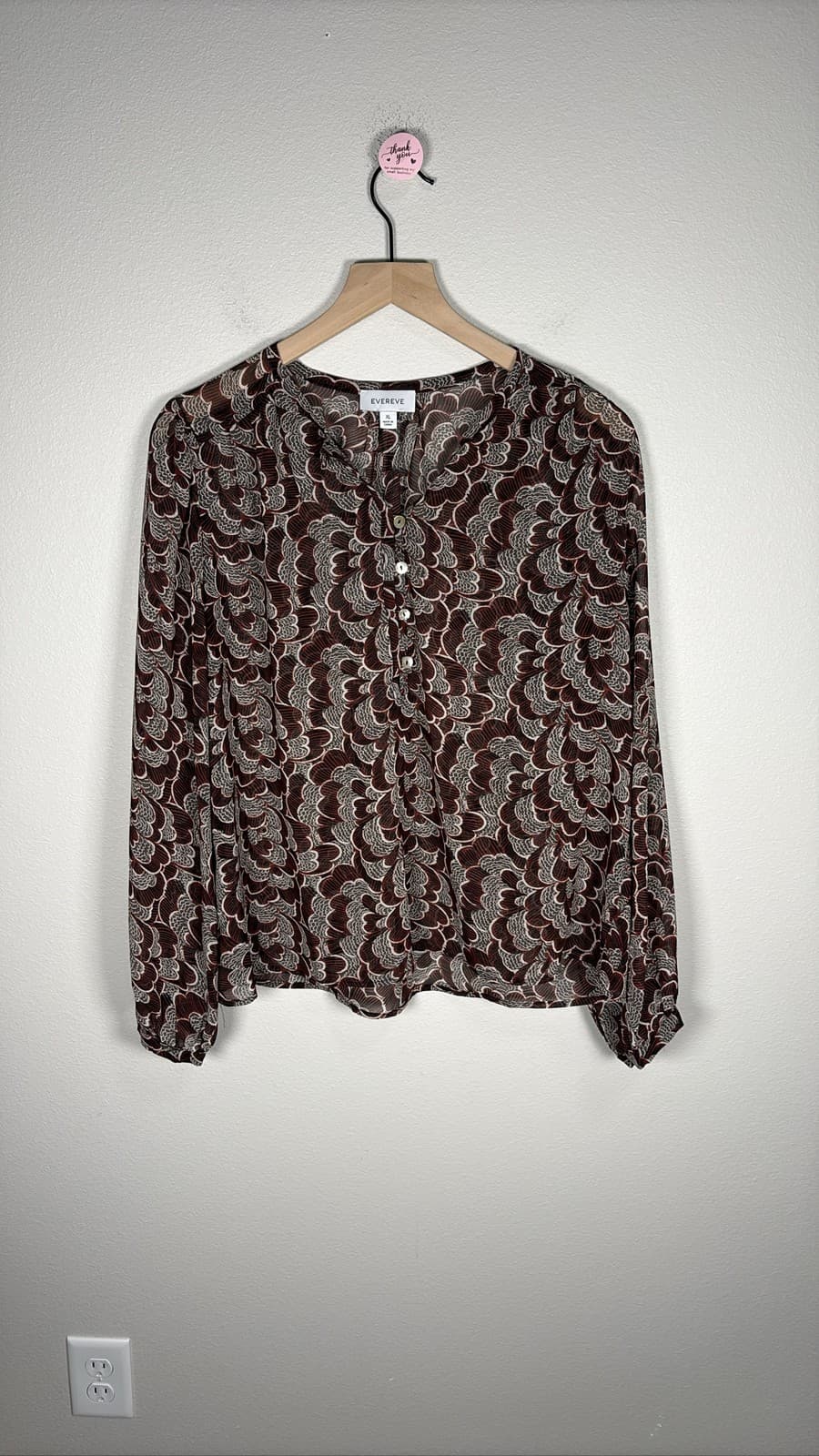 Evereve Women's Blouse Brown Abstract Print Long Sleeve V-Neck Size XL