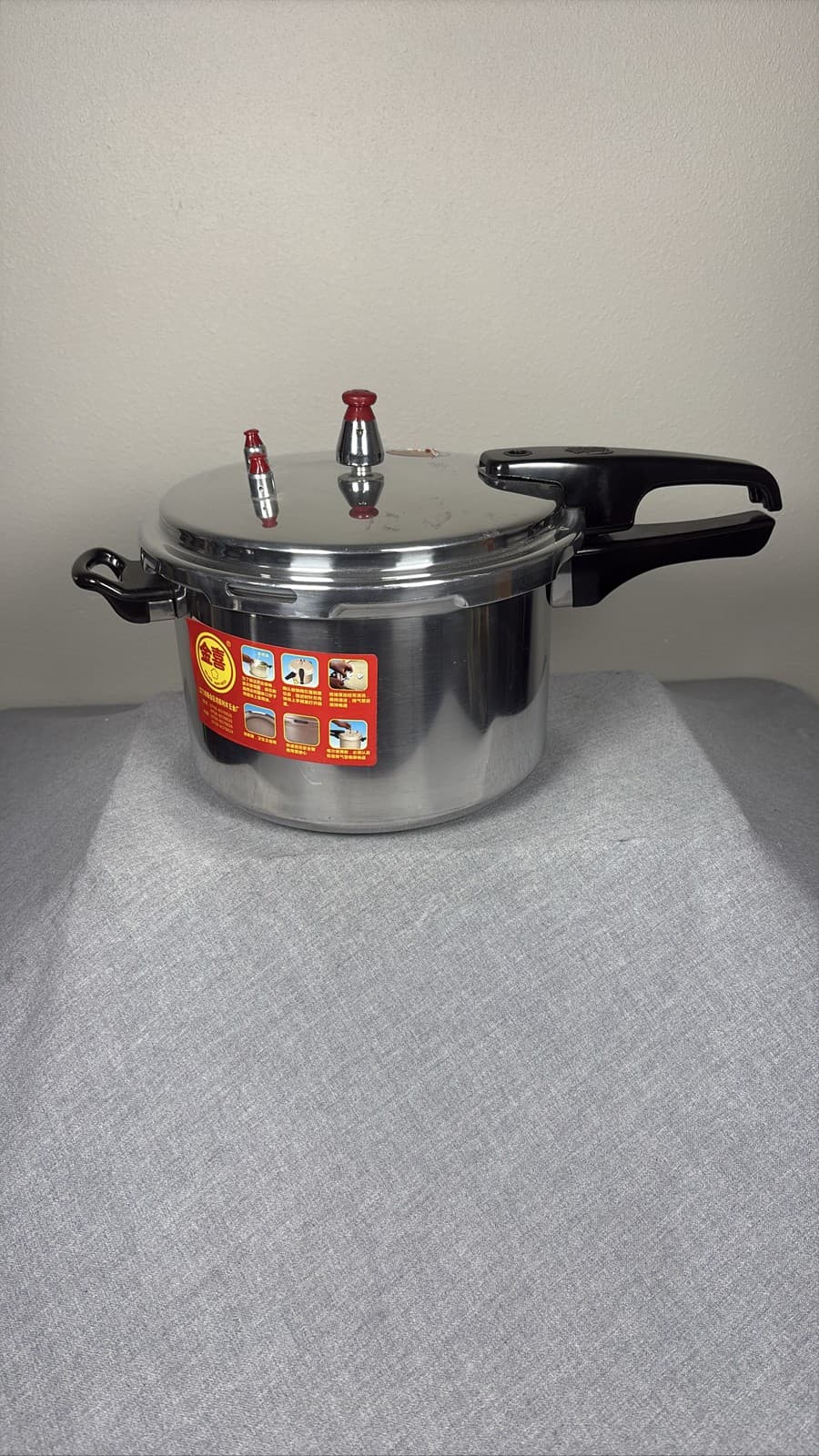 Aluminum Stovetop Pressure Cooker Safety Valve Rapid Cooking Pot Silver