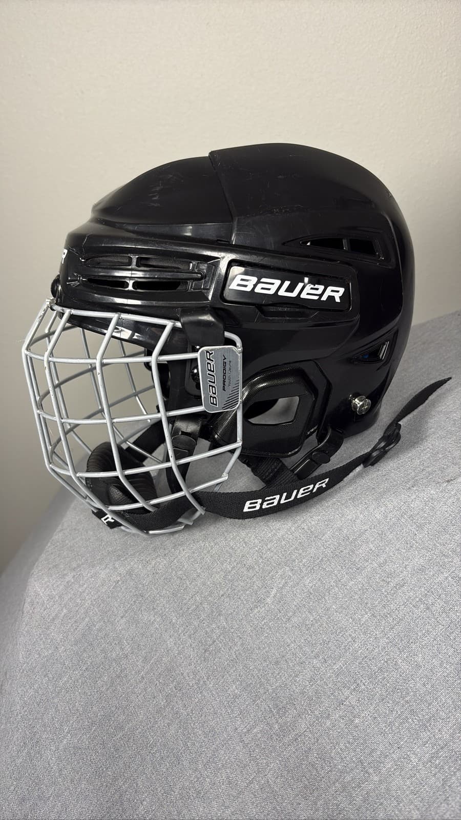 Bauer Prodigy Youth Hockey Helmet with Face Mask Cage Black Size 6-6 5/8