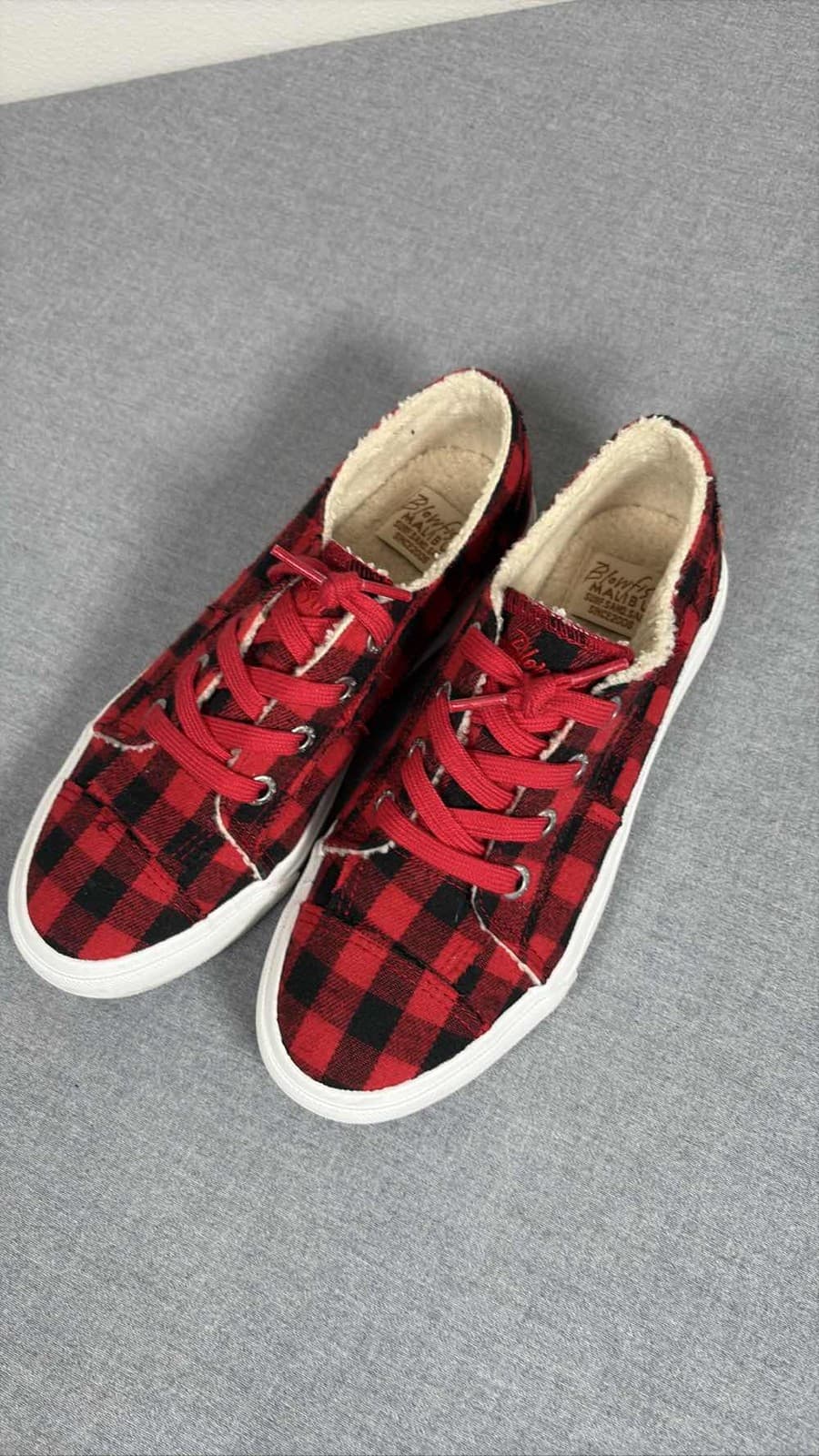 Blowfish Malibu Women's Red Black Buffalo Plaid Sherpa Lined Slip On Shoes 7.5