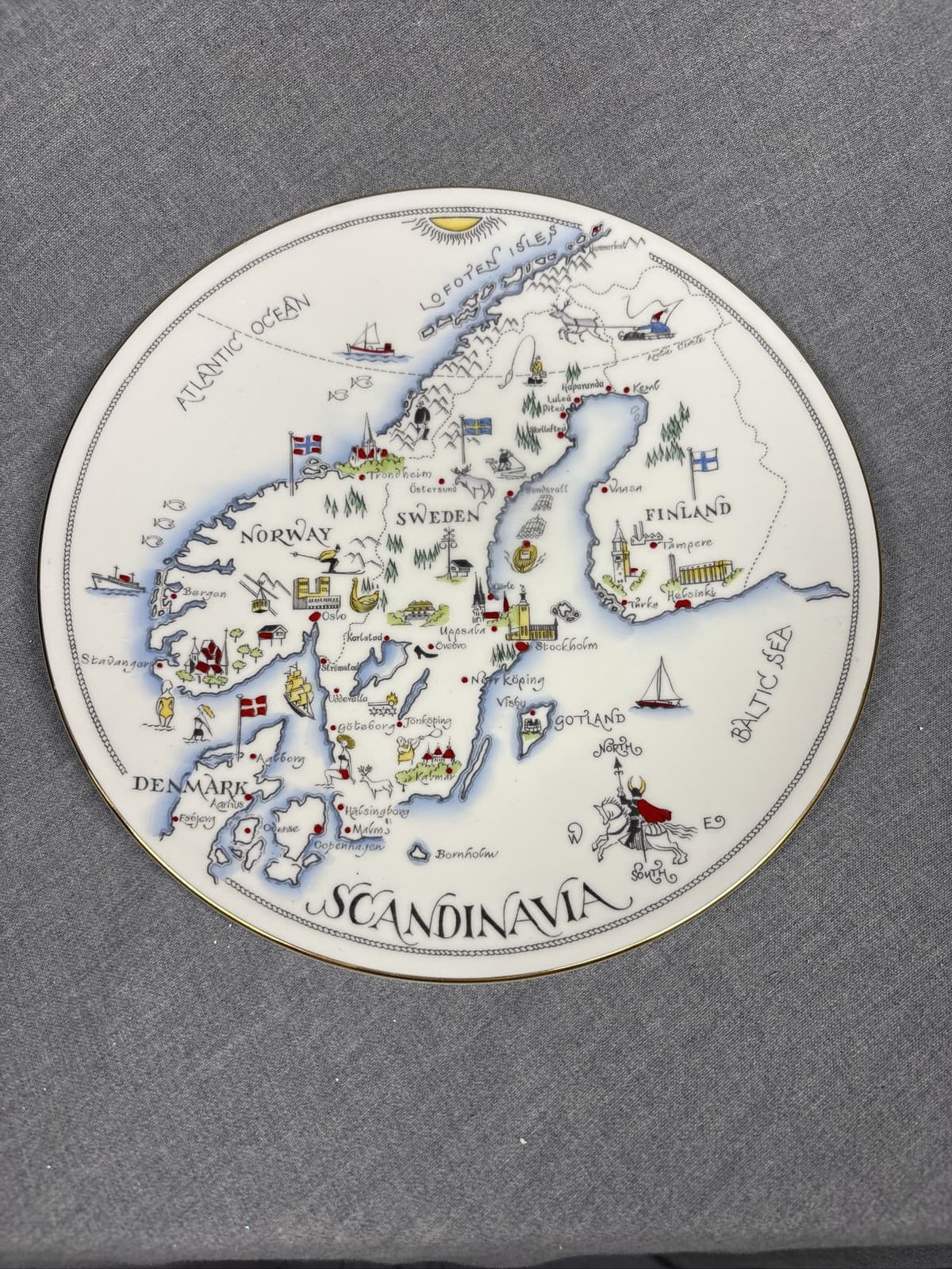 Royal Tuscan Scandinavia Map Fine Bone China Plate Made In England