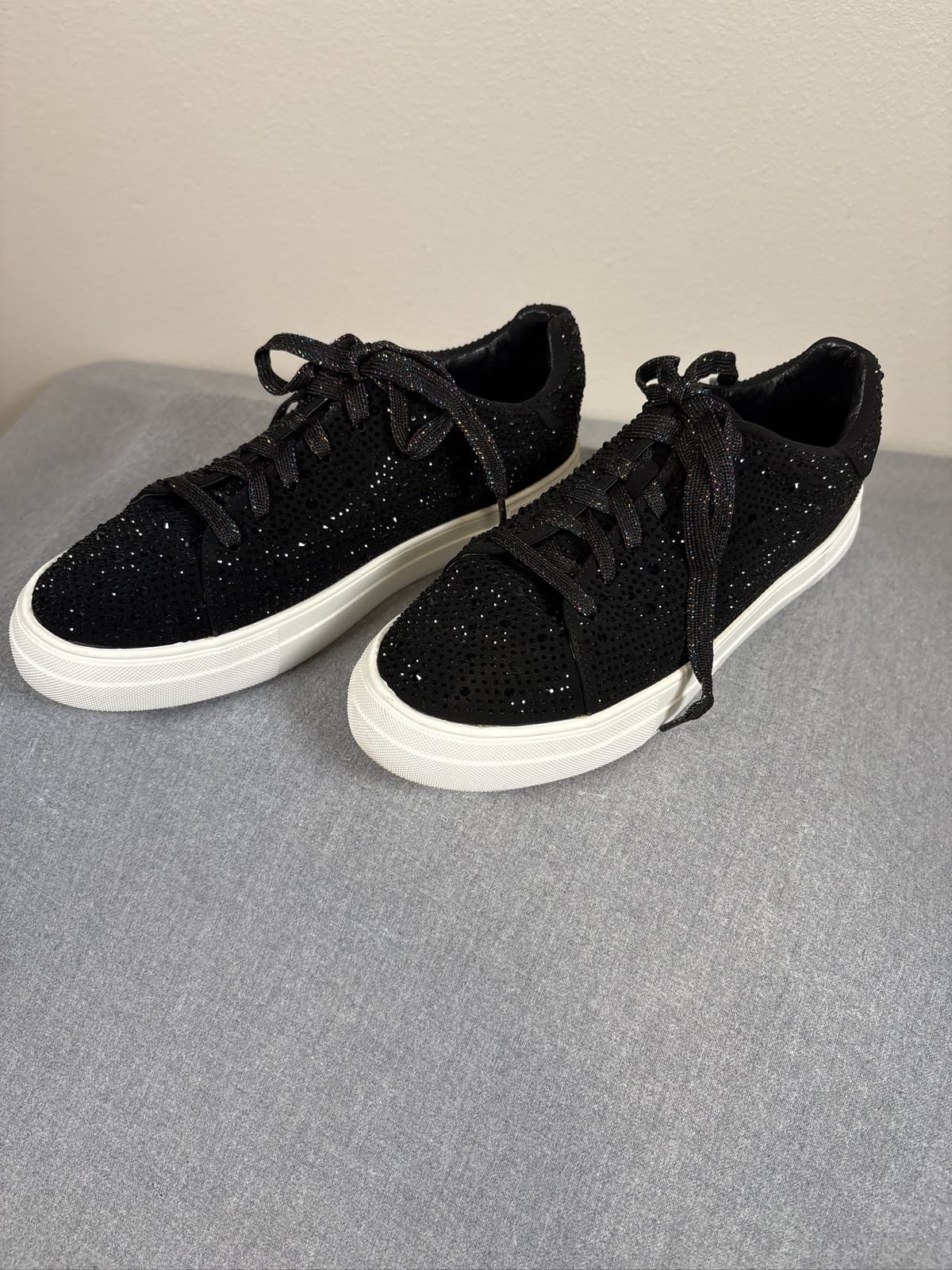 La Sheelah Women's Black Rhinestone Lace-Up Sneakers Size 10