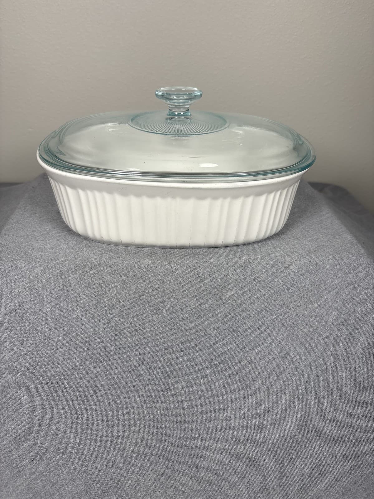 CorningWare French White 2.5 Quart Oval Casserole Dish with Glass Lid