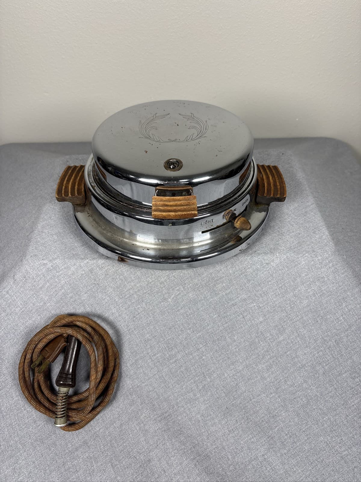 Vintage Dominion Electric Waffle Maker Mansfield Ohio USA