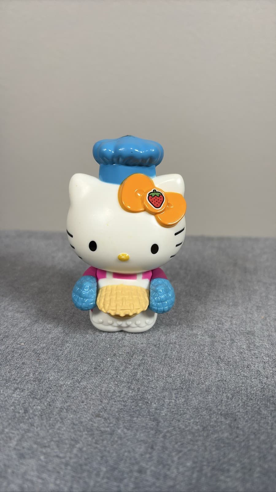 Hello Kitty Baking Hat Strawberry 2013 McDonald's Toy