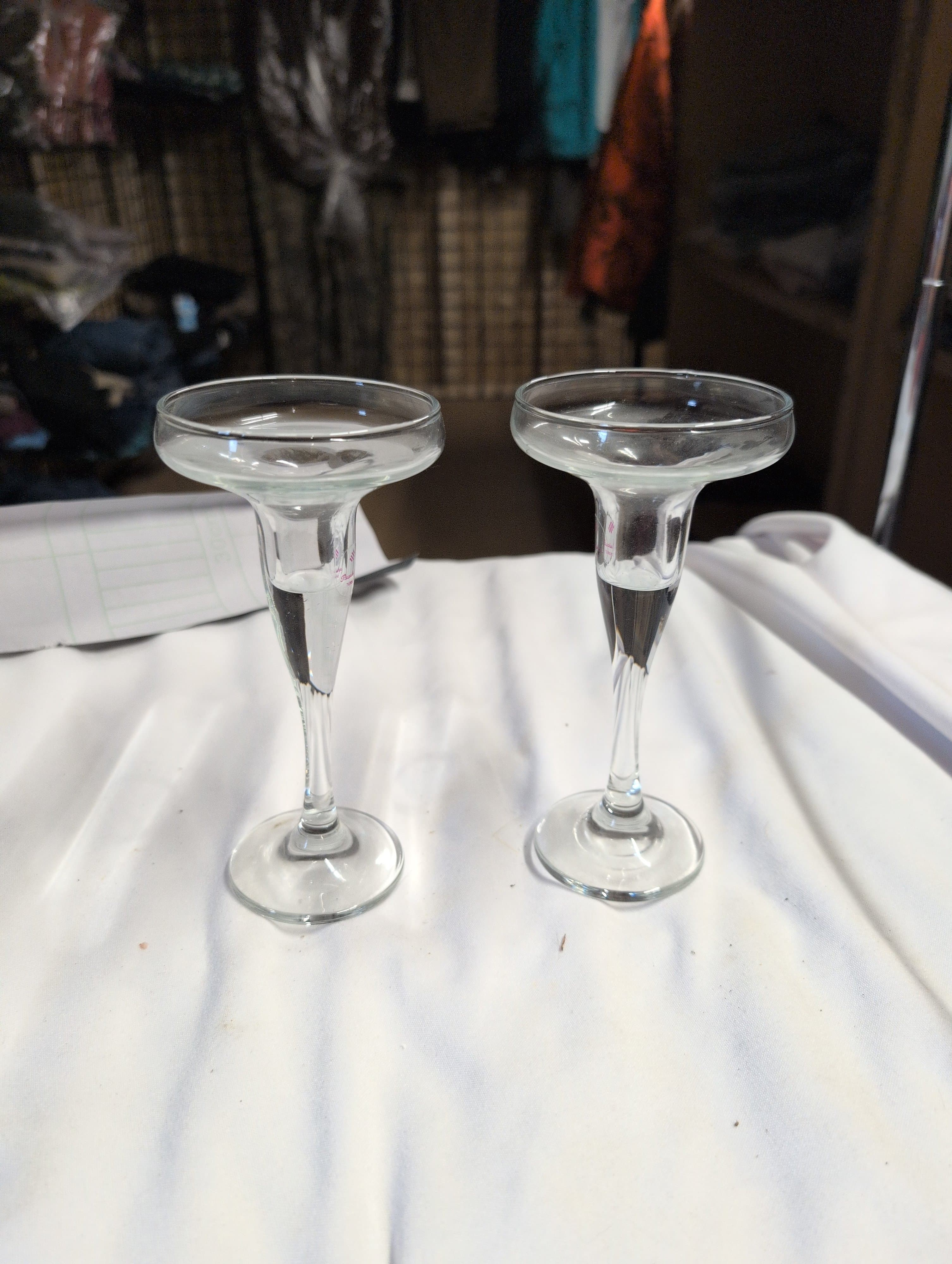 Set of 2 Clear Glass Champagne flutes