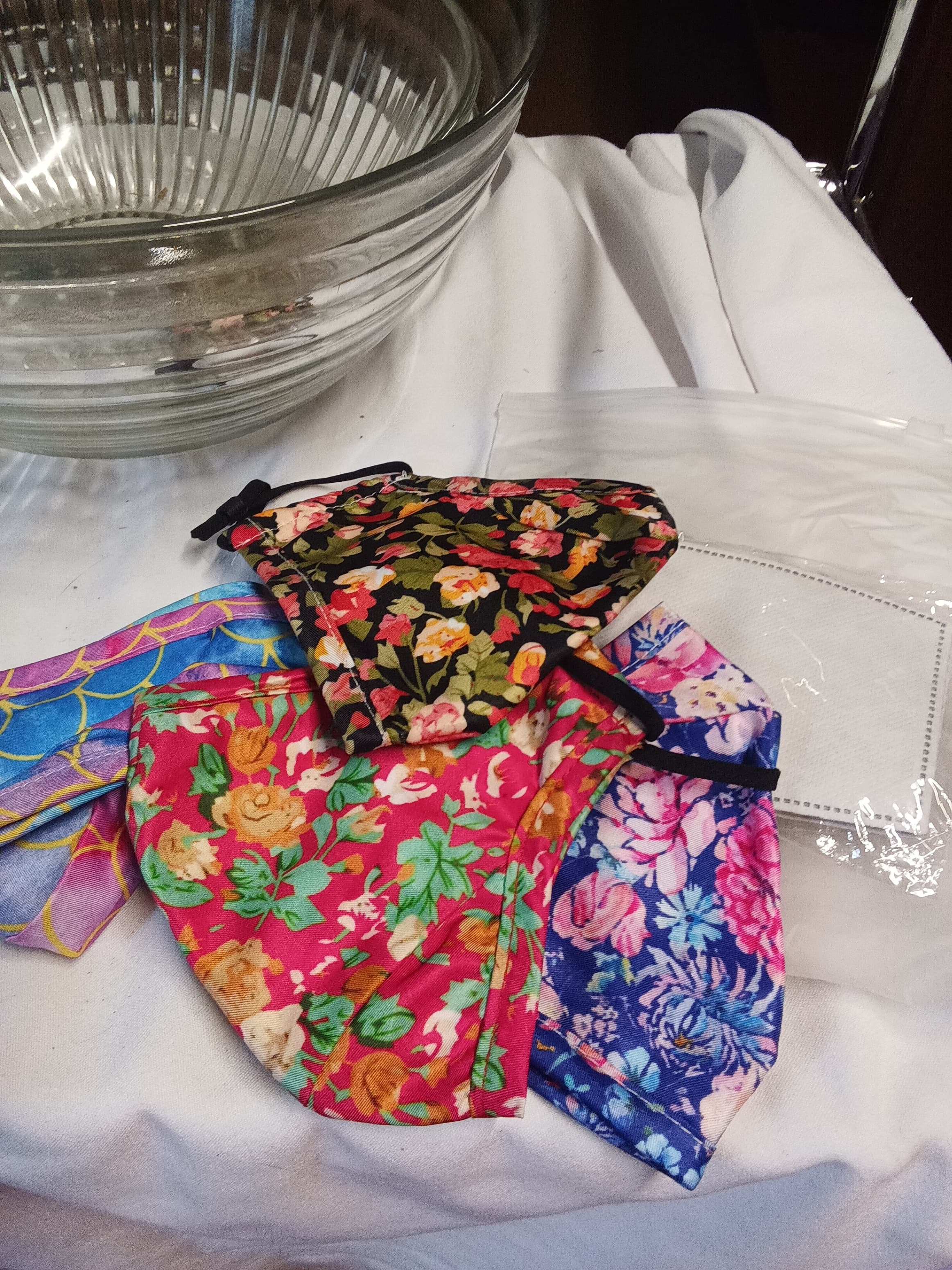 Floral Pattern Face Masks Set of 4 with filter