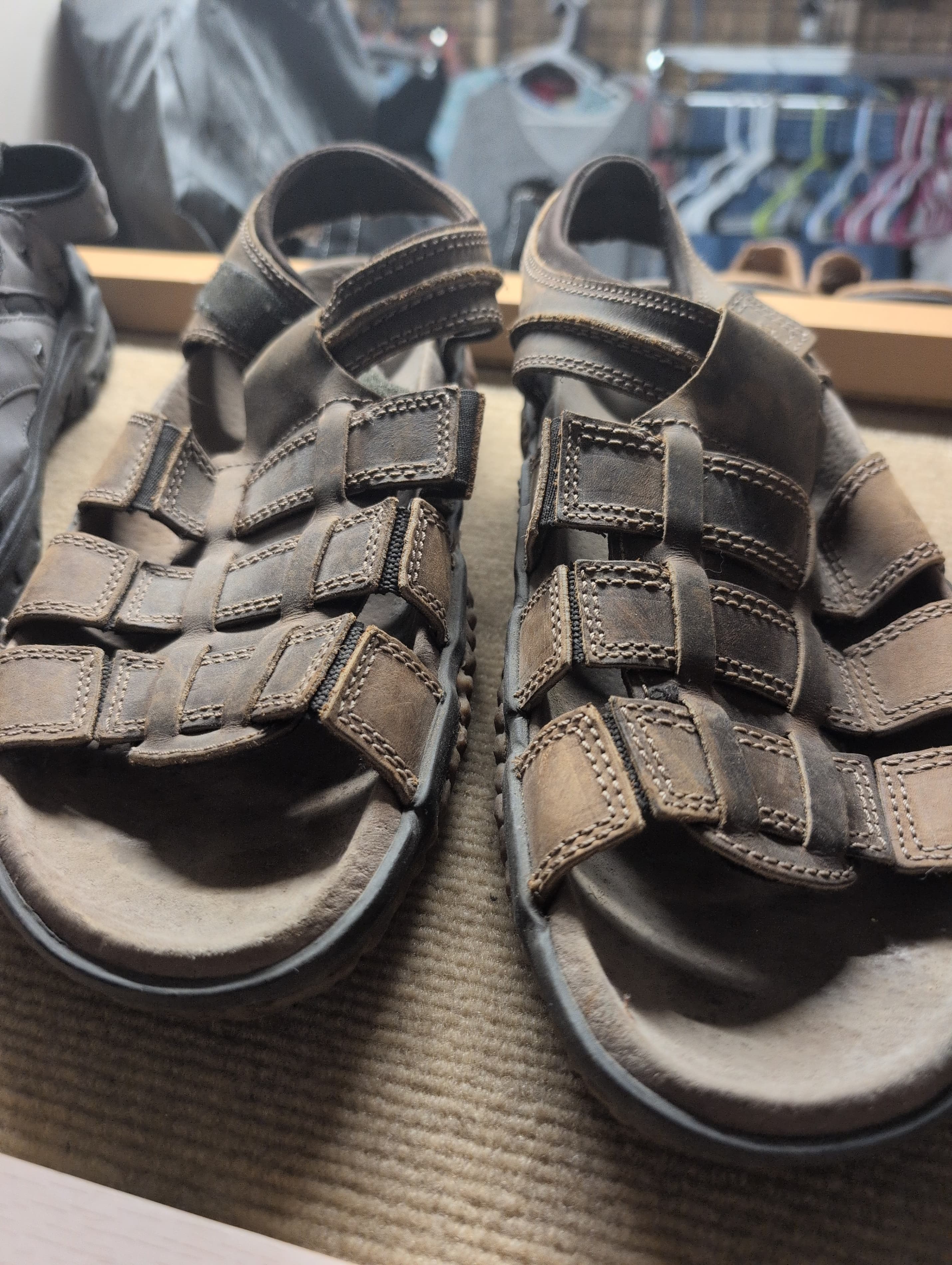 Men's Brown Leather Sandals with Adjustable Straps