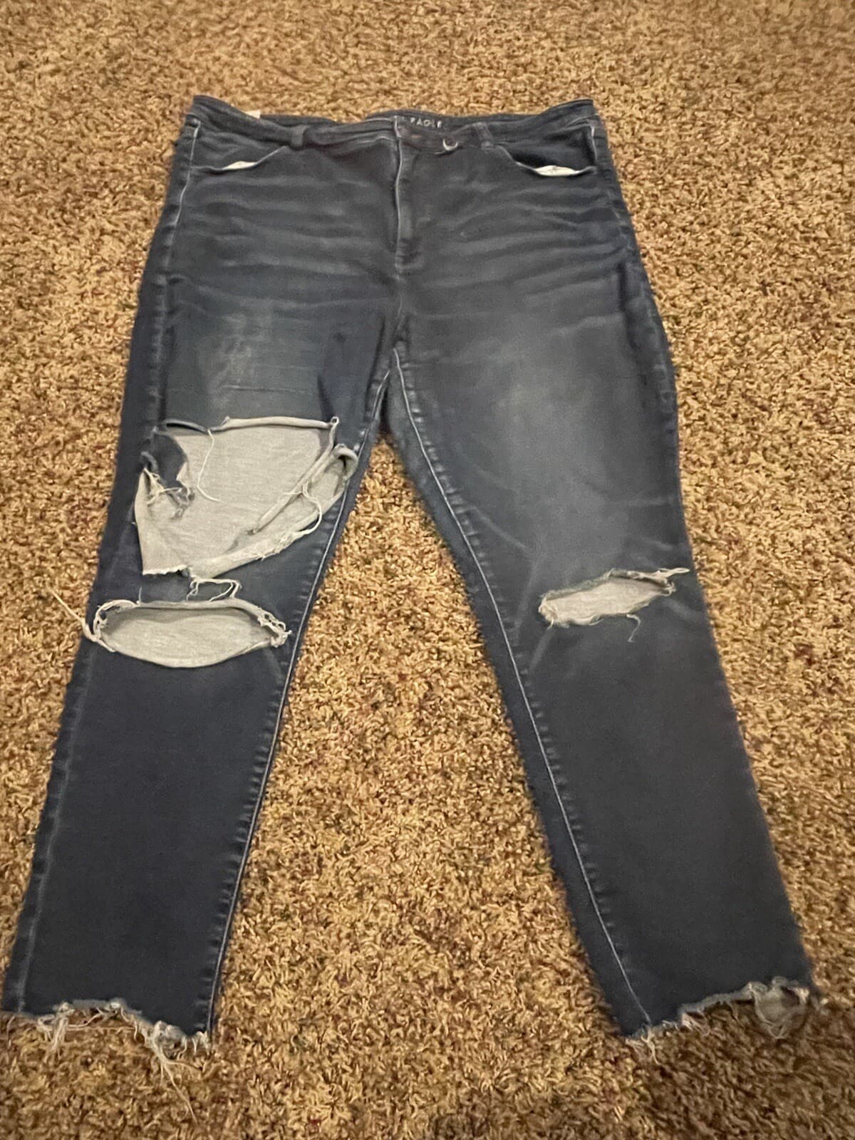 American Eagle Super High Rise Jegging Destructed Size 22 Regular