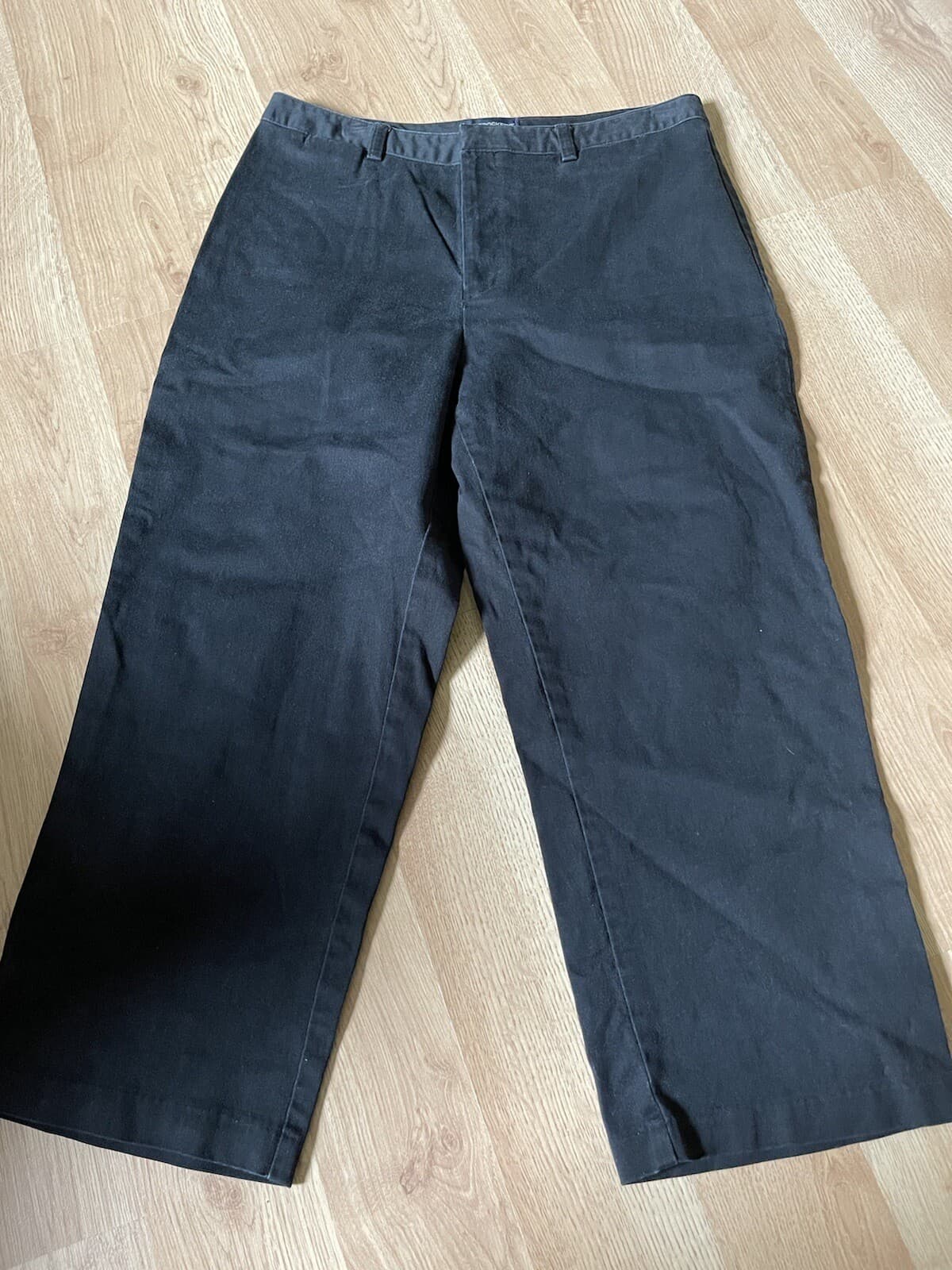 Dockers Capri Cropped Pants Women sz 12 Black Stain Defender