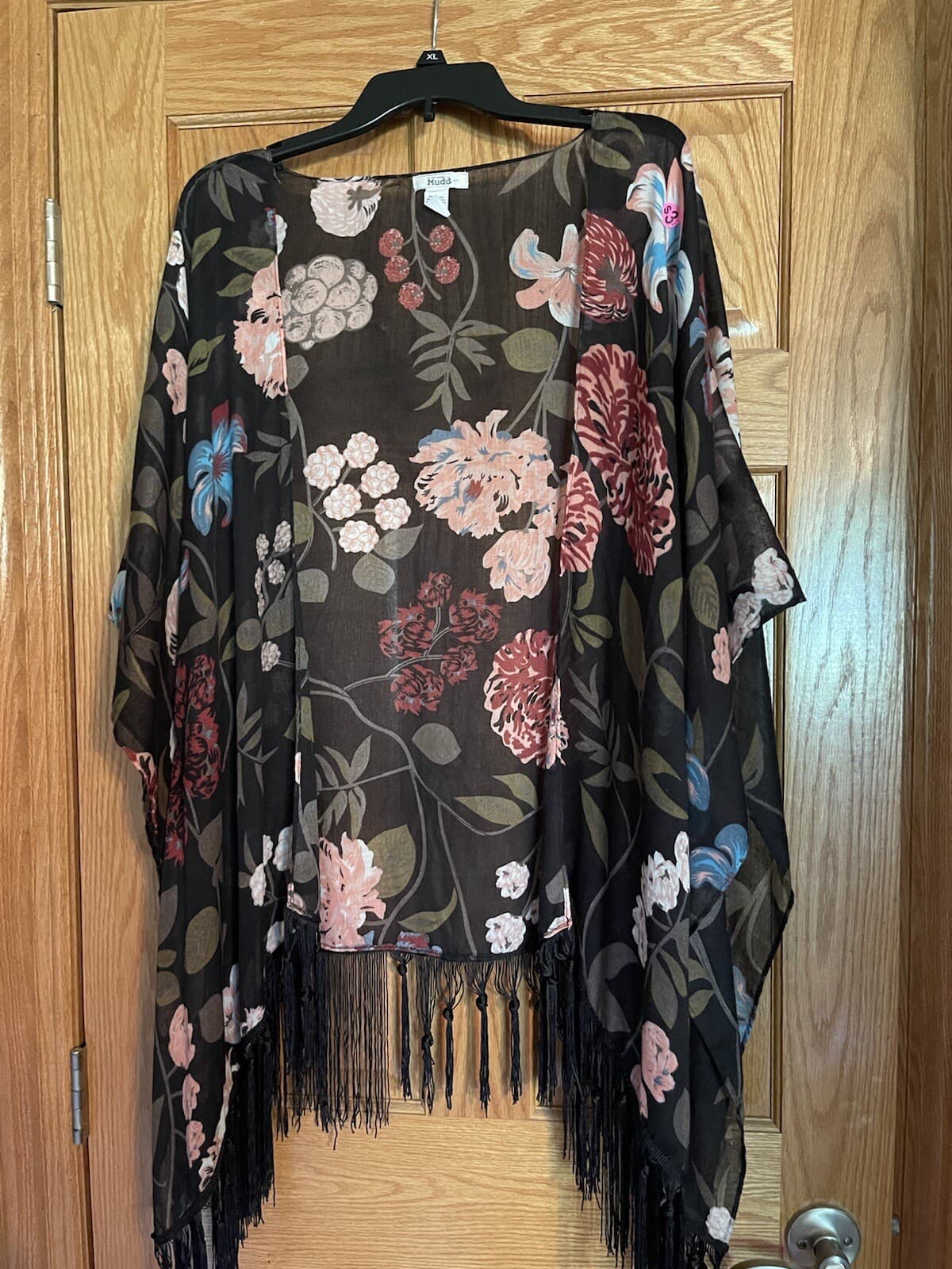 Mudd floral fringe cover shawl