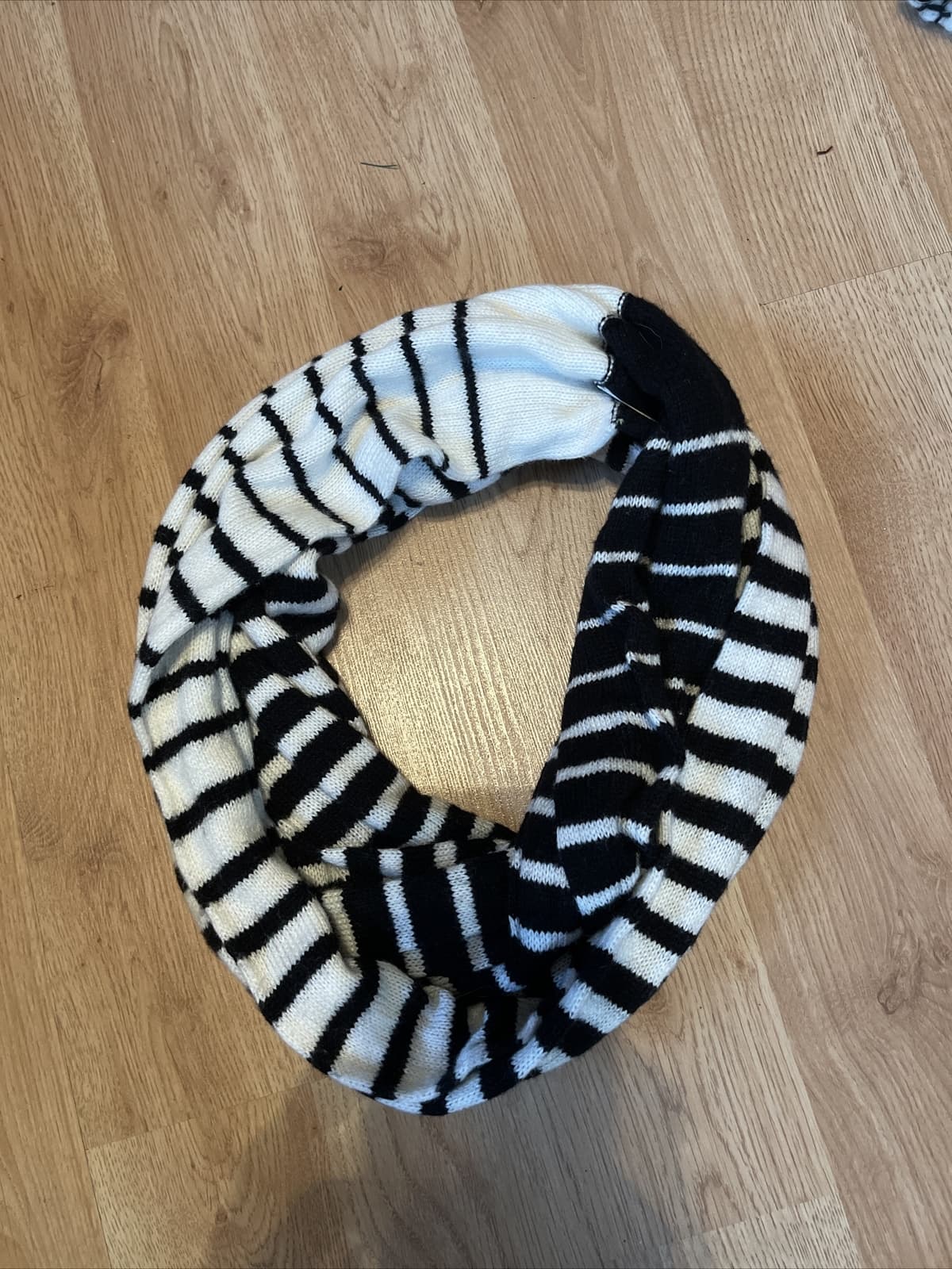 Infinity scarf black white stripe warm