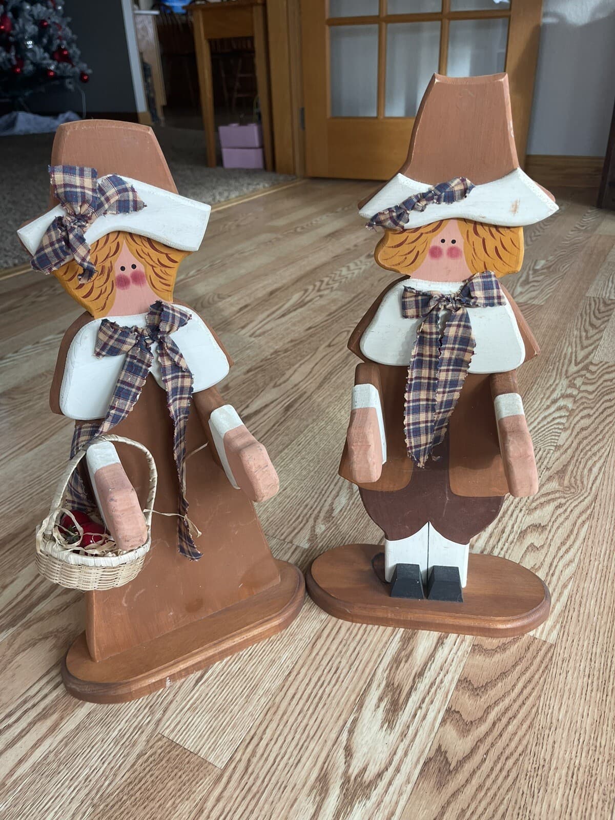 Wood Thanksgiving Pilgrim figurines 18"