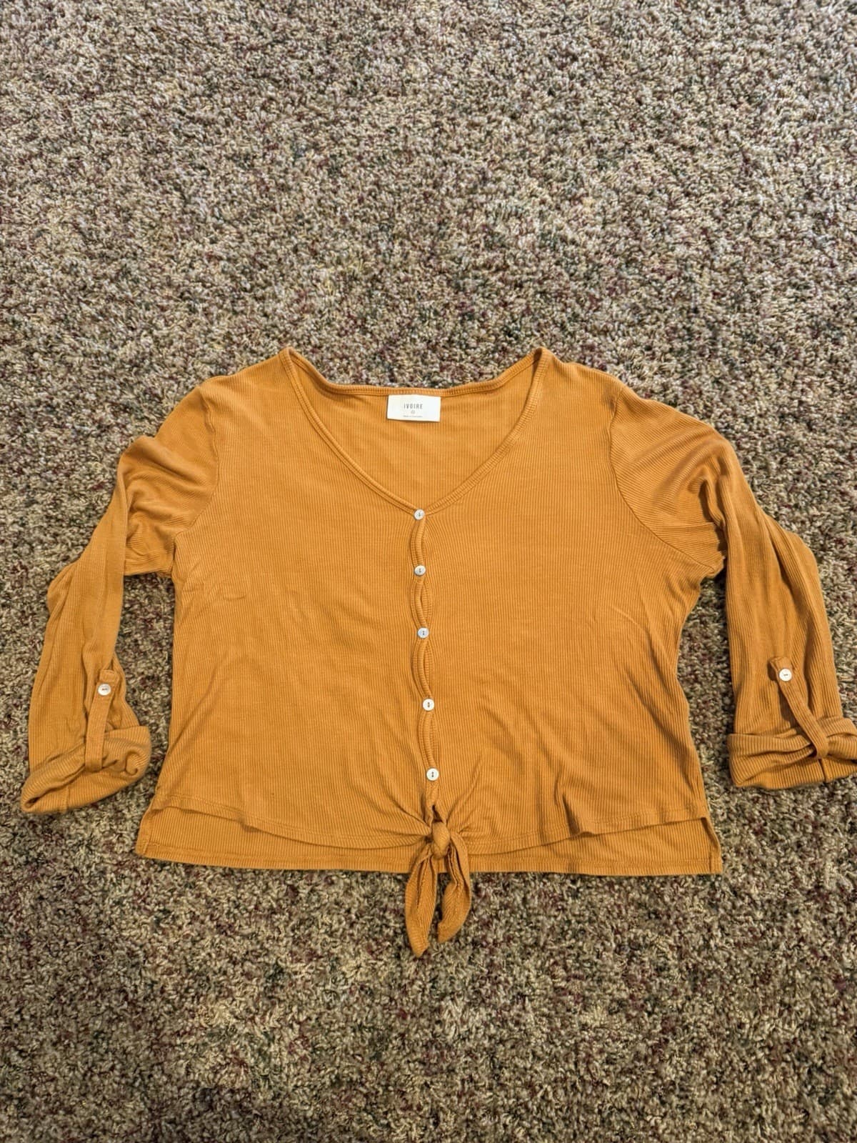 Ivoire roll tab 3/4 sleeve Cropped button mustard yellow Tie Waist Vneck XL