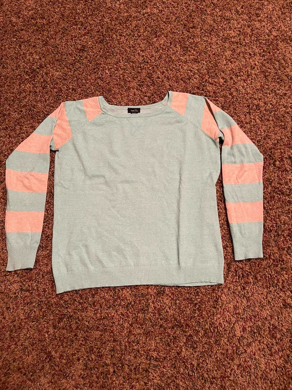 rue21 Mint green/ivory lightweight sweater shirt top XL