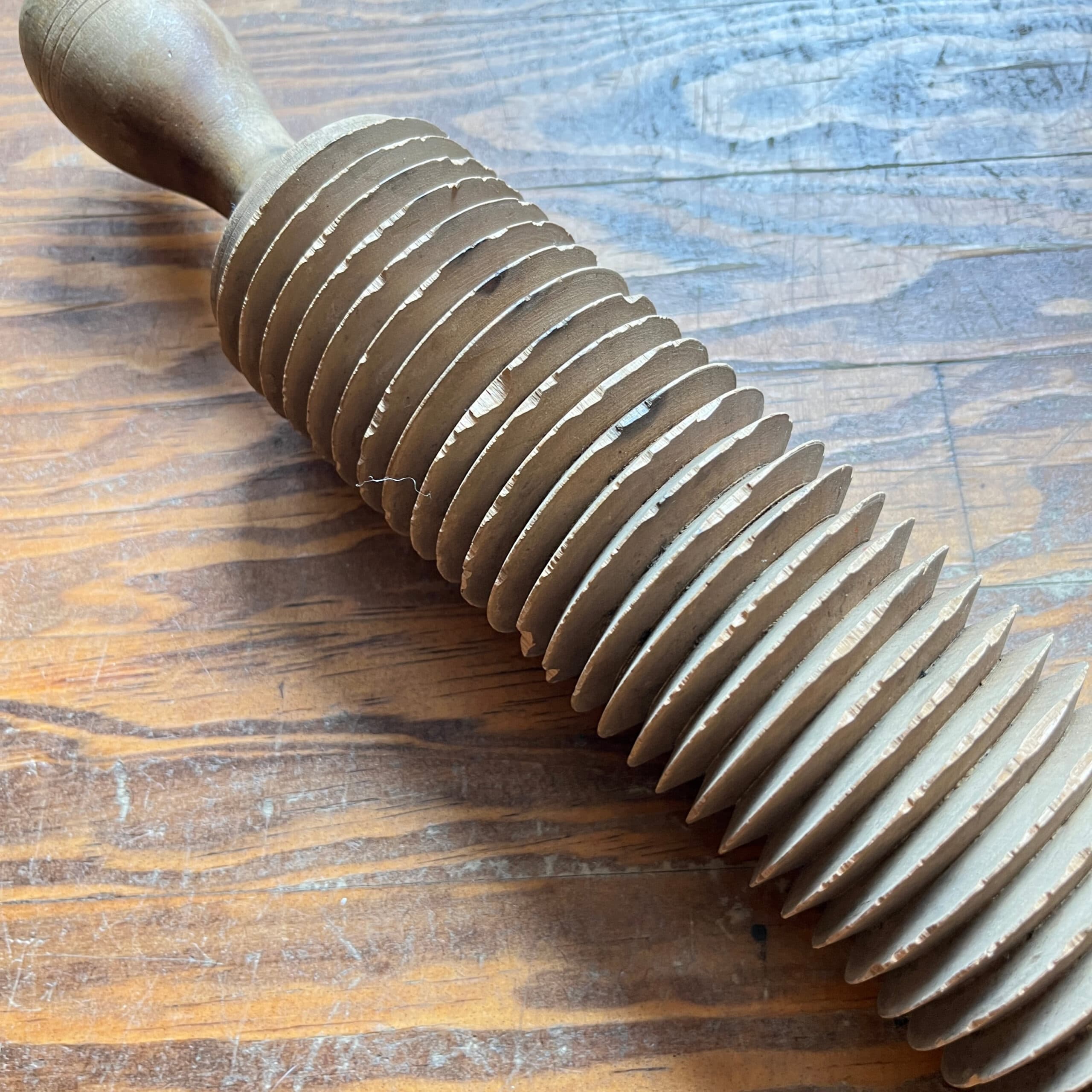 Antique Ribbed Oat Rolling Pin - Regular