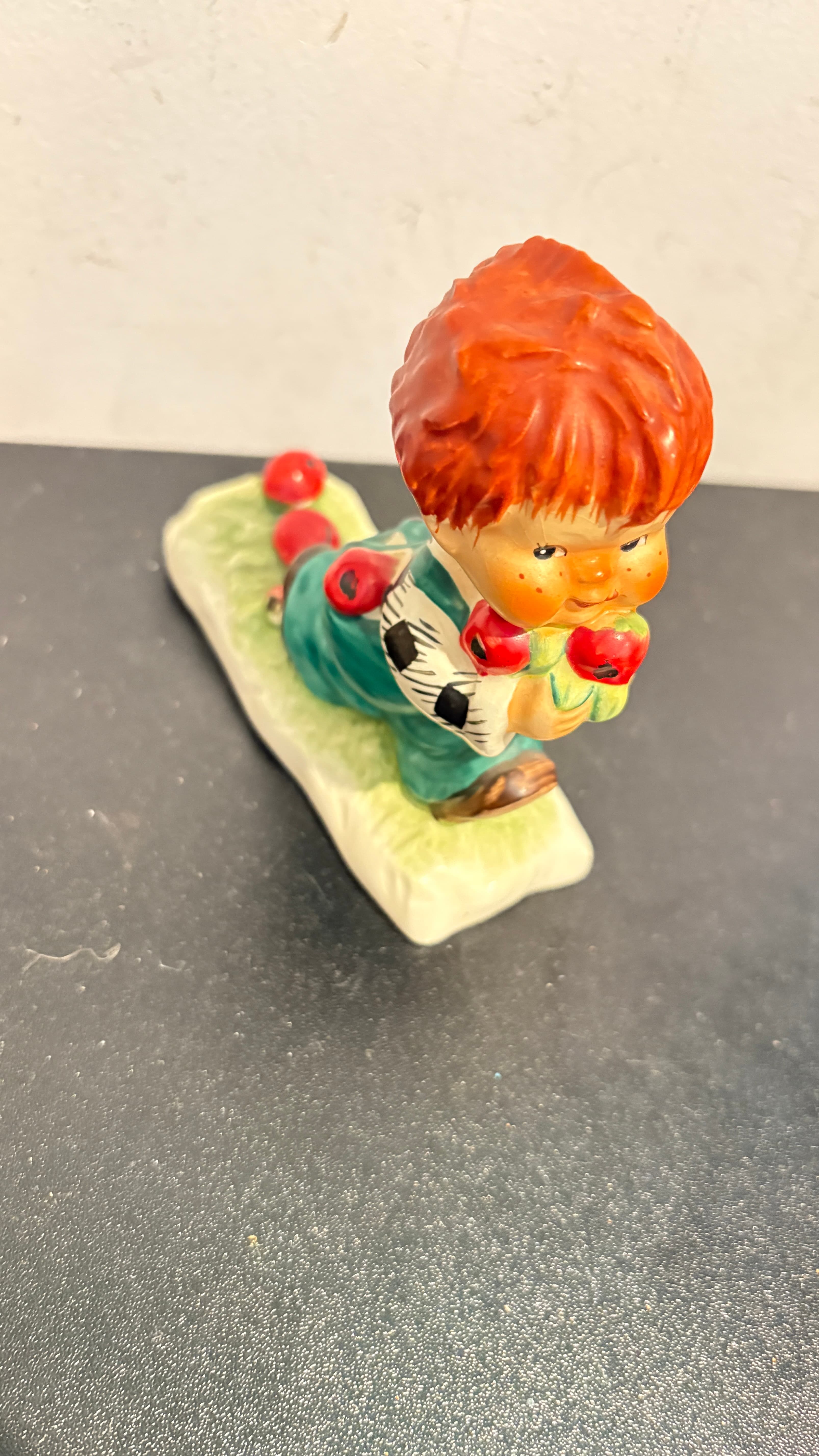 Goebel Redhead Forbidden Fruit - Regular