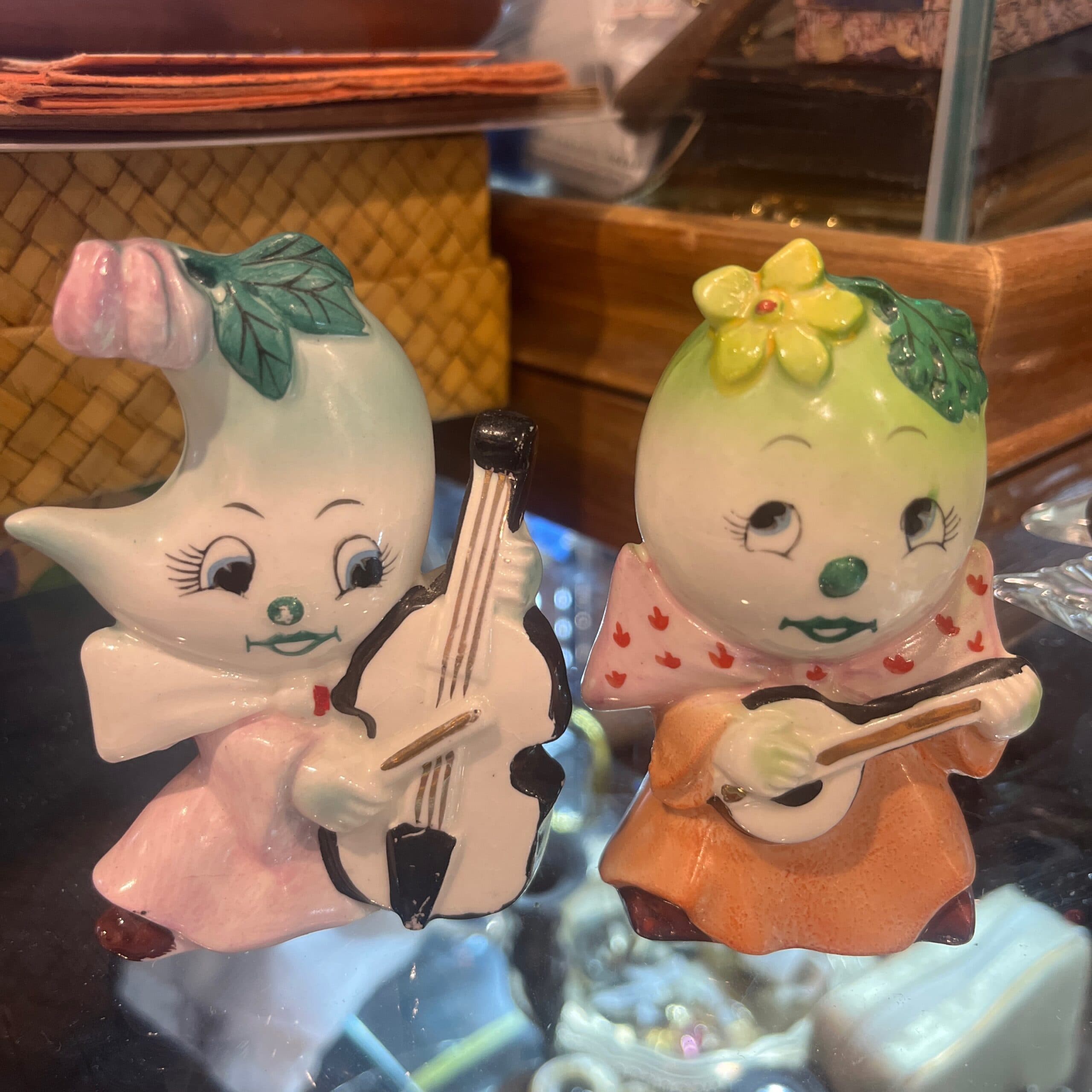 Anthropomorphic Salt and Pepper Shakers - Regular