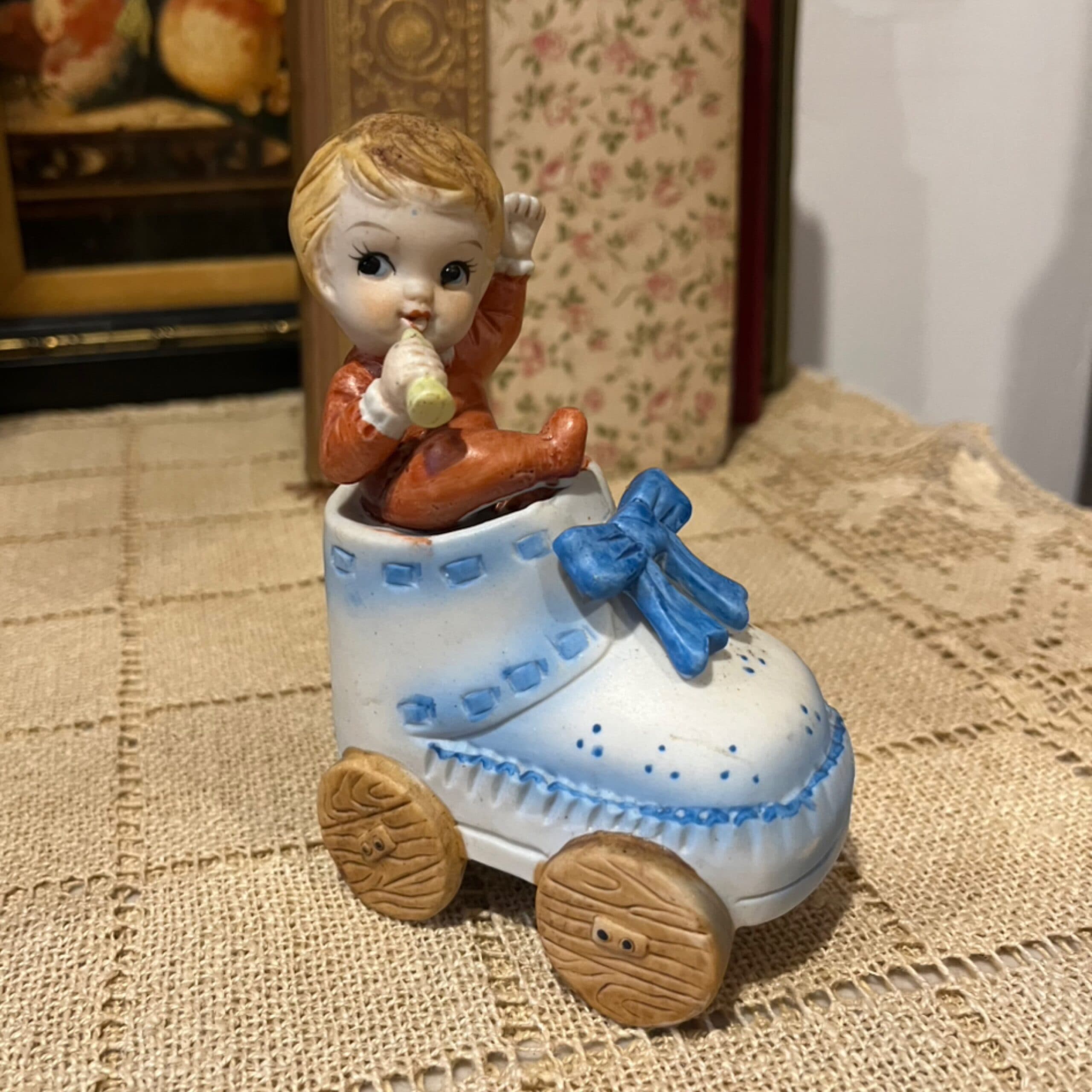 Baby Shoe Figurine - Regular