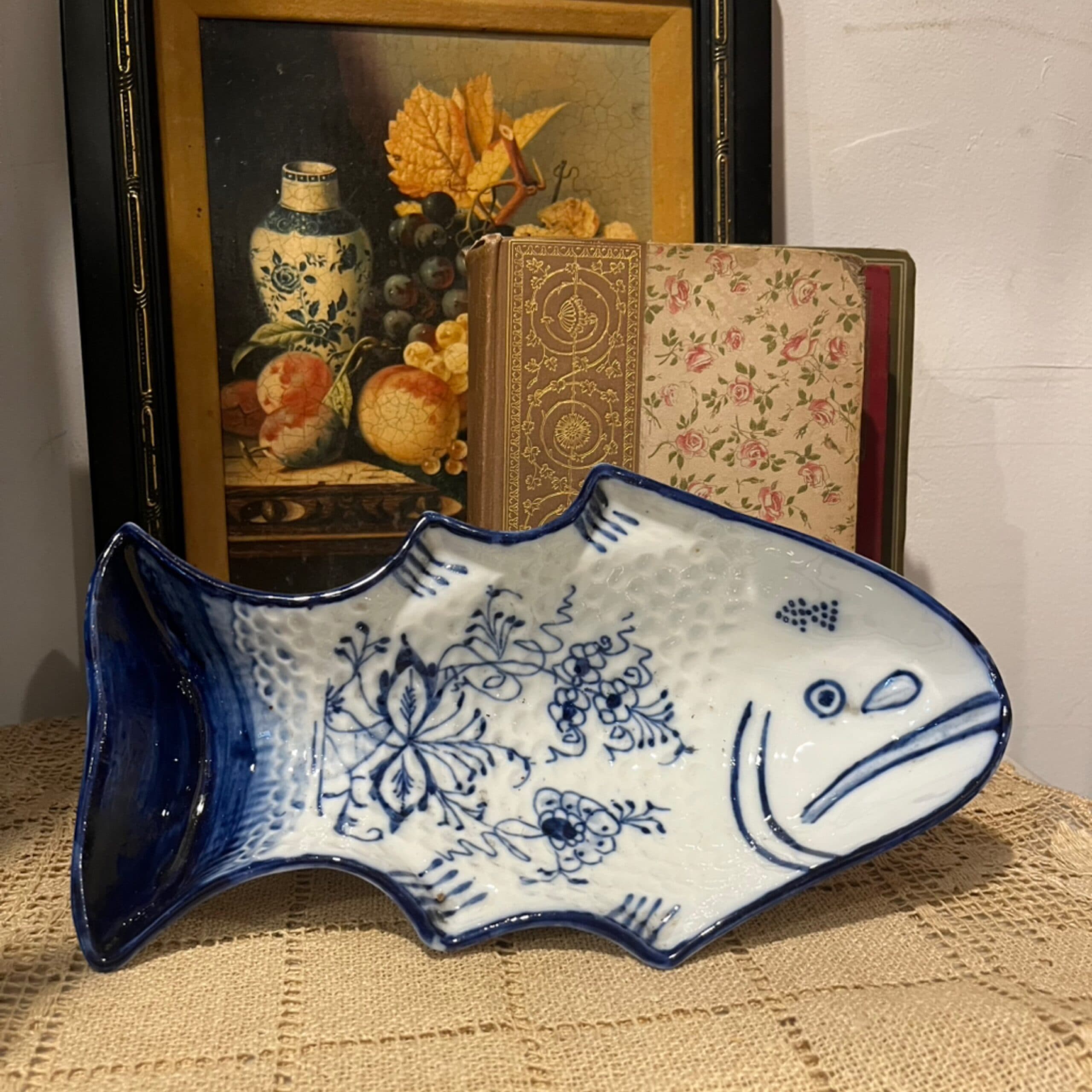 Blue Onion Fish Dish - Regular