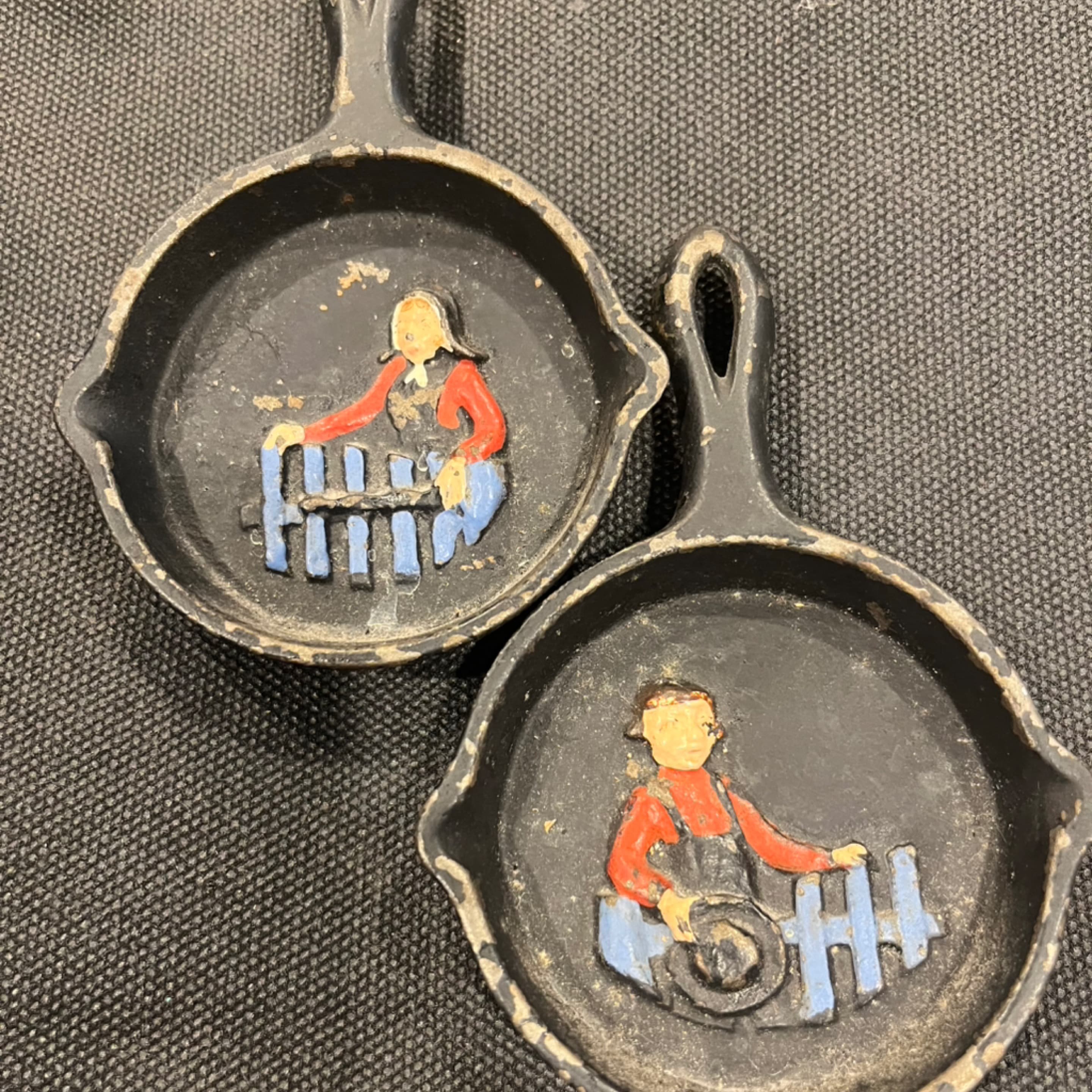 Miniature Cast Iron Skillets Set Of 2 - Regular