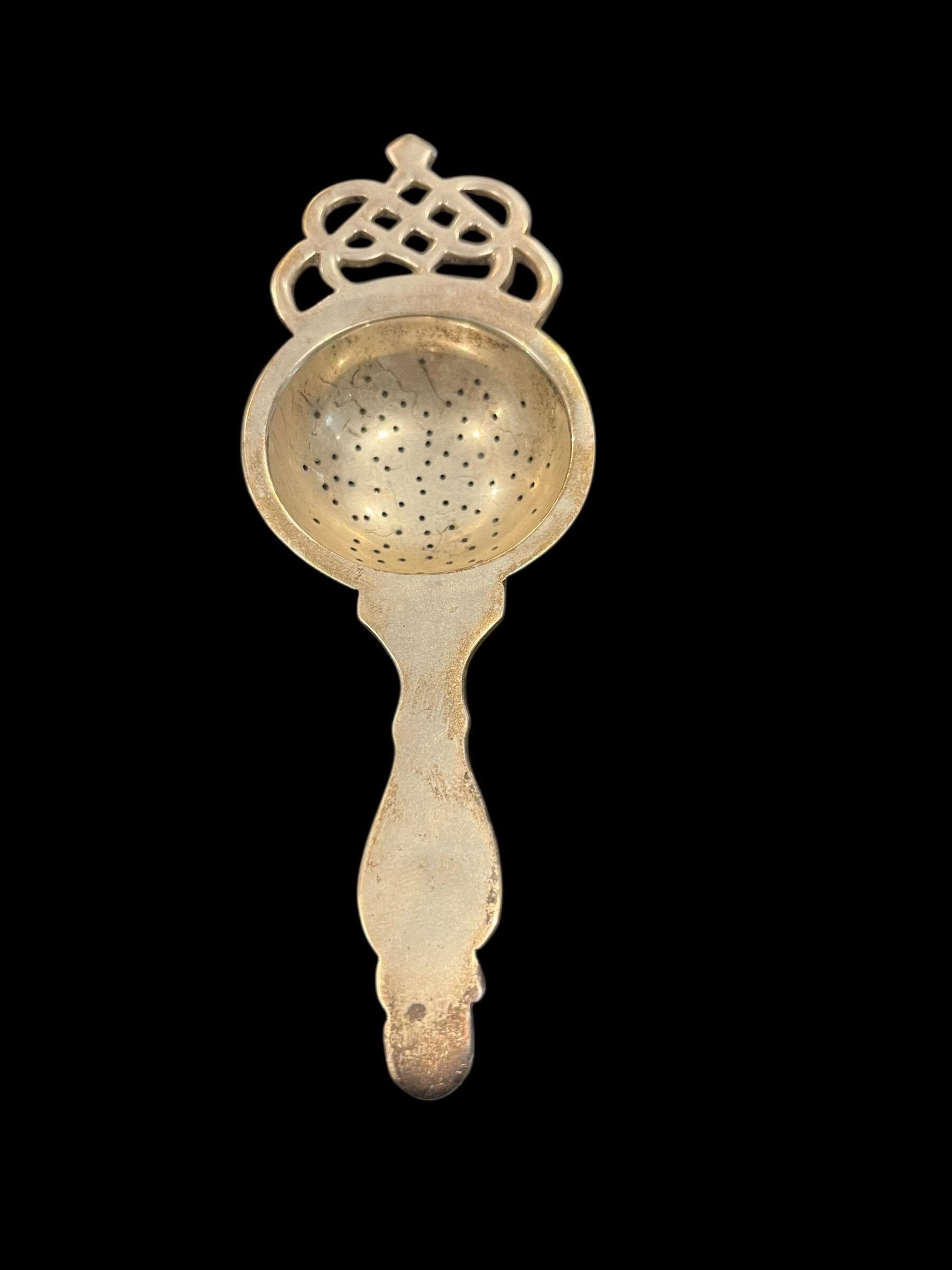 Tea strainer with ornate handle - Regular